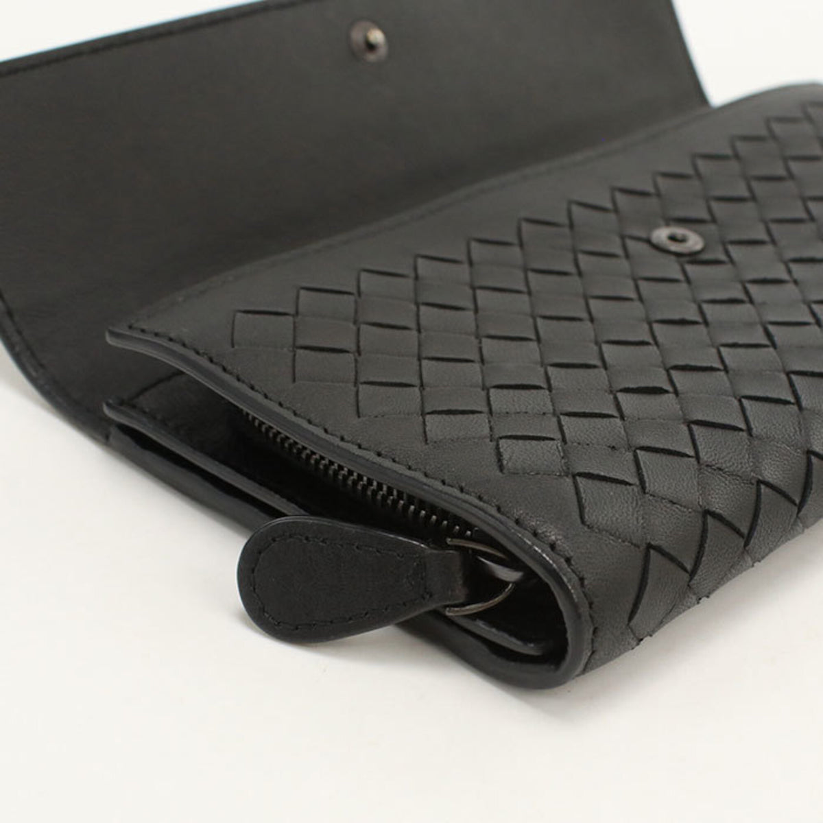 Bottega Veneta Black Leather Long Wallet (Bi-Fold) (Pre-Owned)