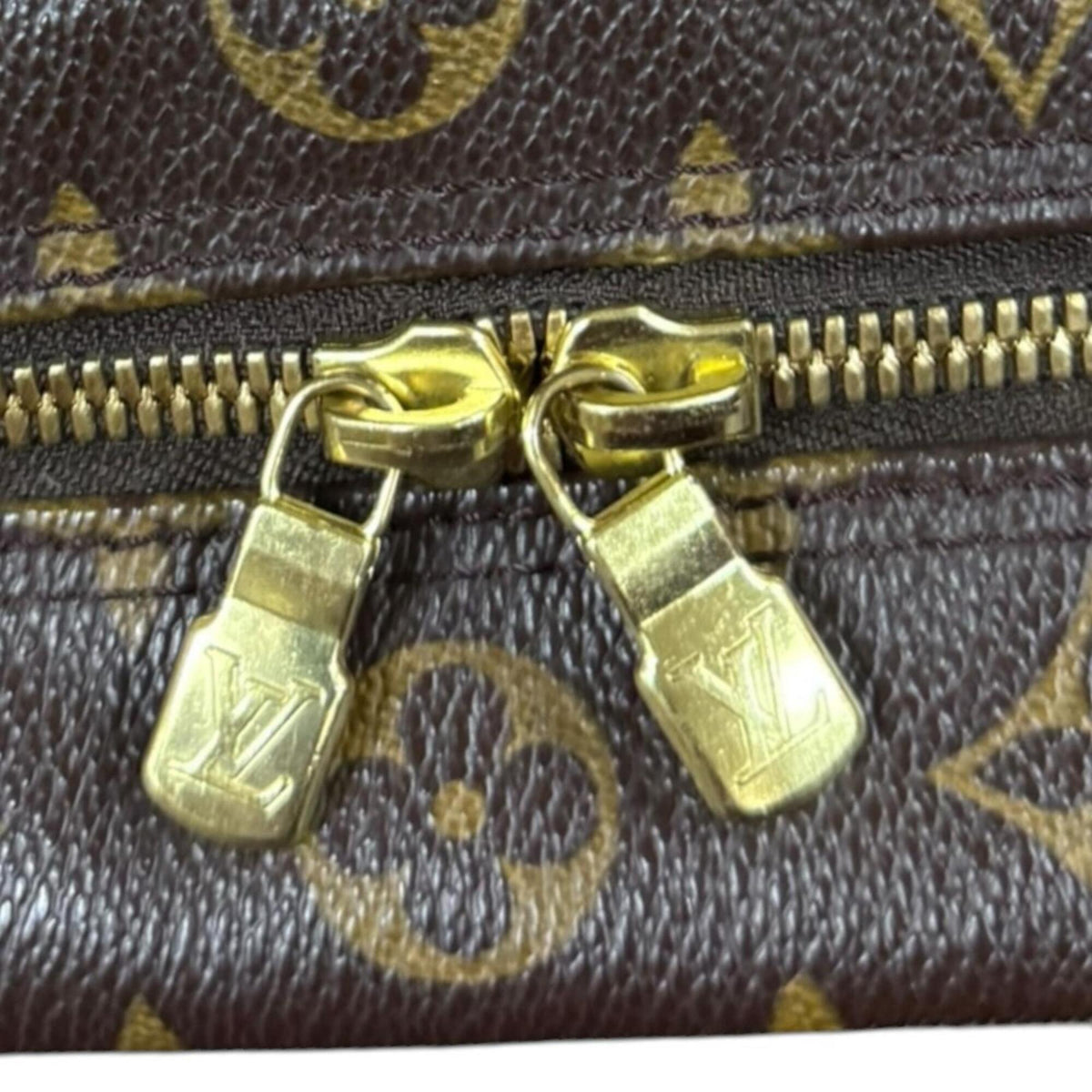 Louis Vuitton Brown Monogram Canvas Handbag (Pre-Owned)