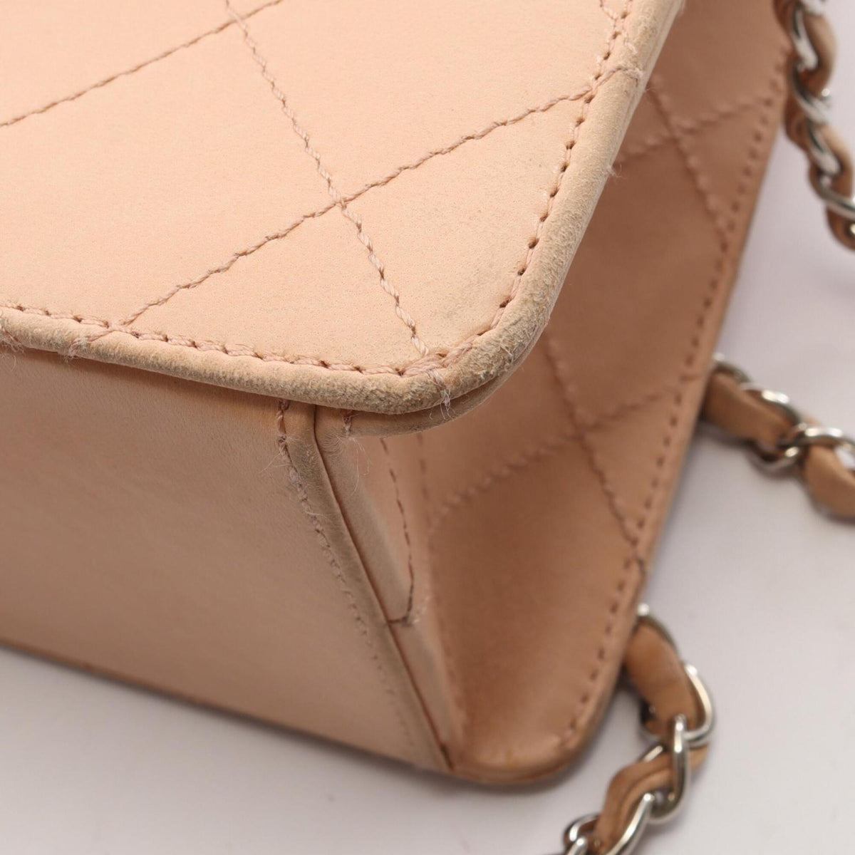 Chanel Pink Leather Handbag Shoulder Bag (Pre-Owned)