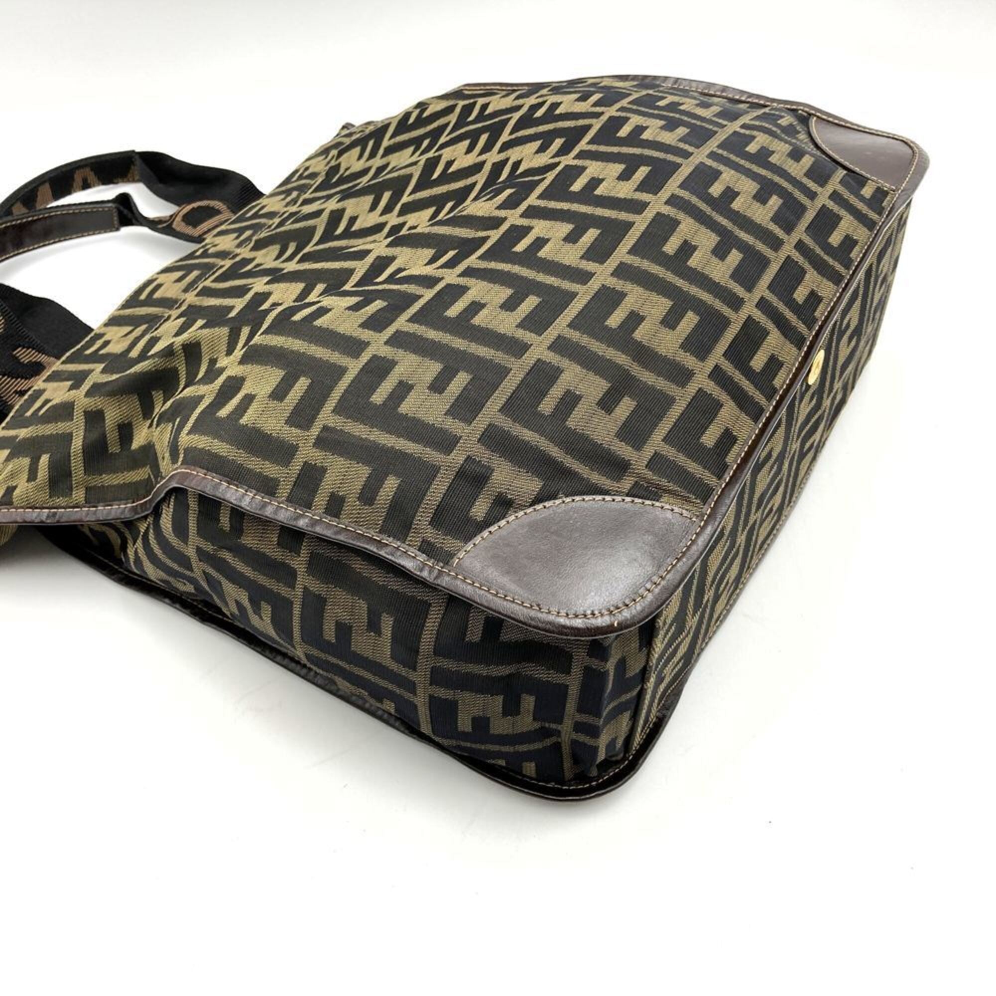 Fendi Brown Zucca Handbag Tote Bag (Pre-Owned)