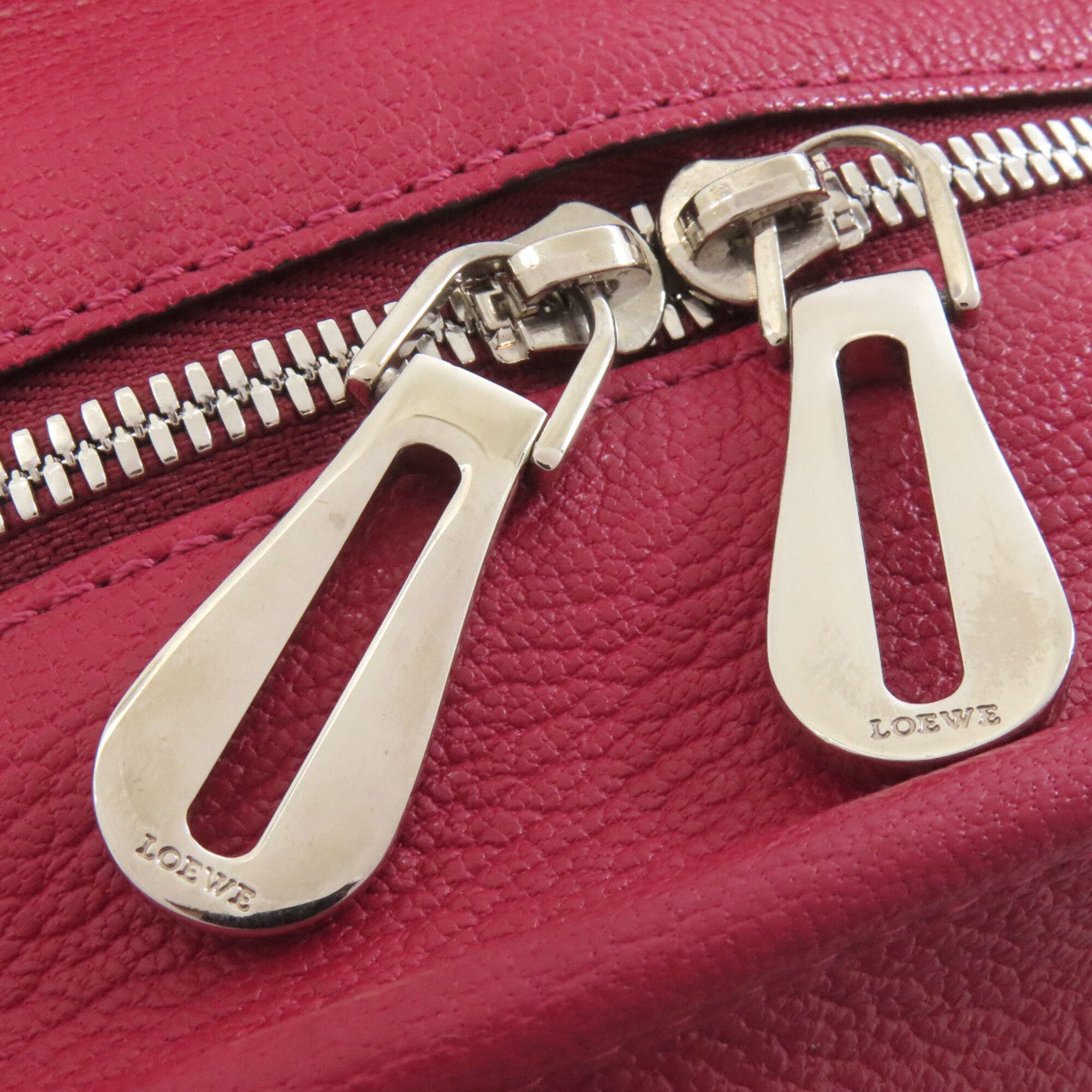 Loewe Red Color Leather Tote Bag (Pre-Owned)