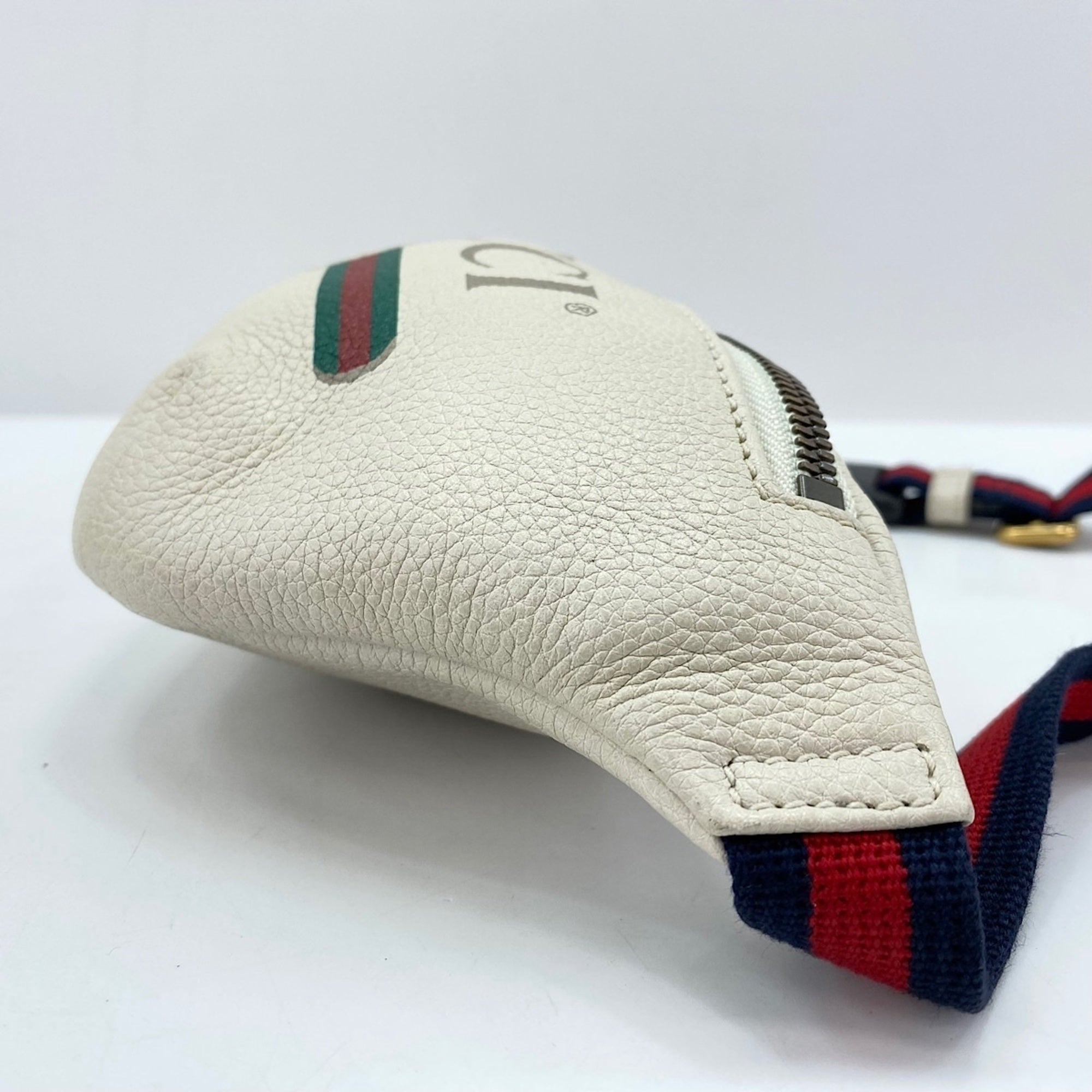 Gucci White Leather Sling Bag (Pre-Owned)