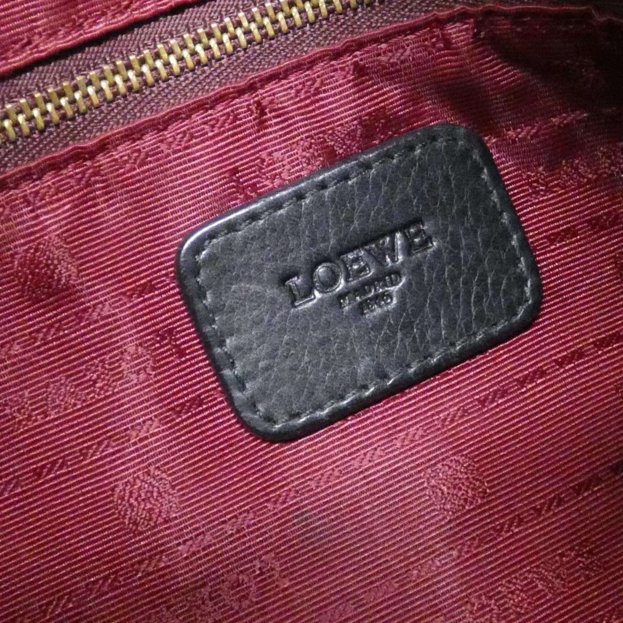 Loewe Black Leather Shoulder Bag (Pre-Owned)