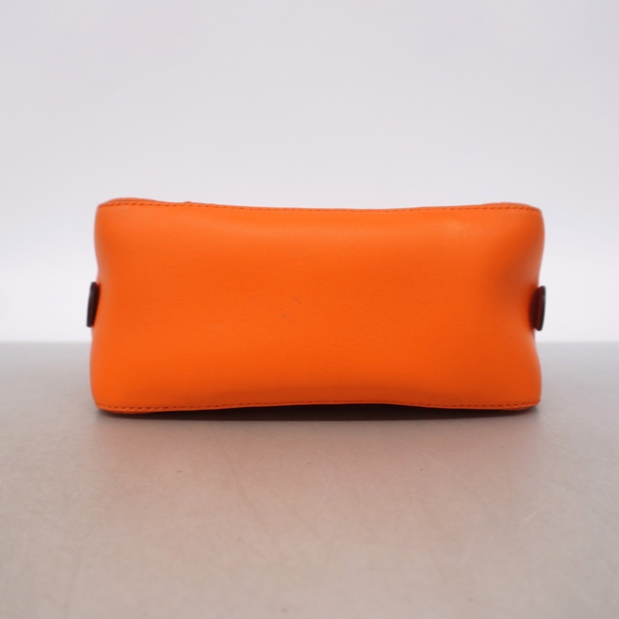Gucci Orange Leather Handbag (Pre-Owned)