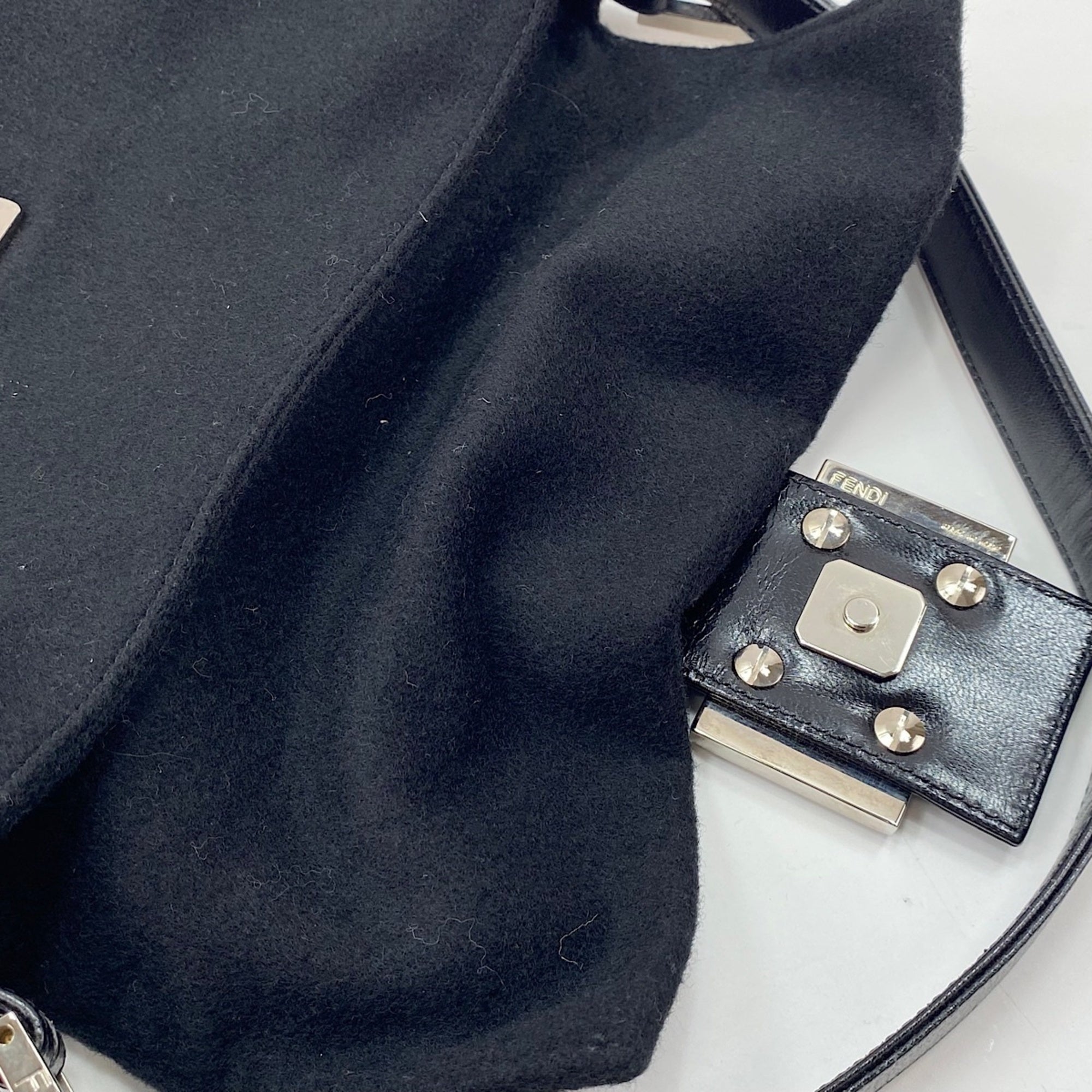 Fendi Black Shoulder Bag (Pre-Owned)