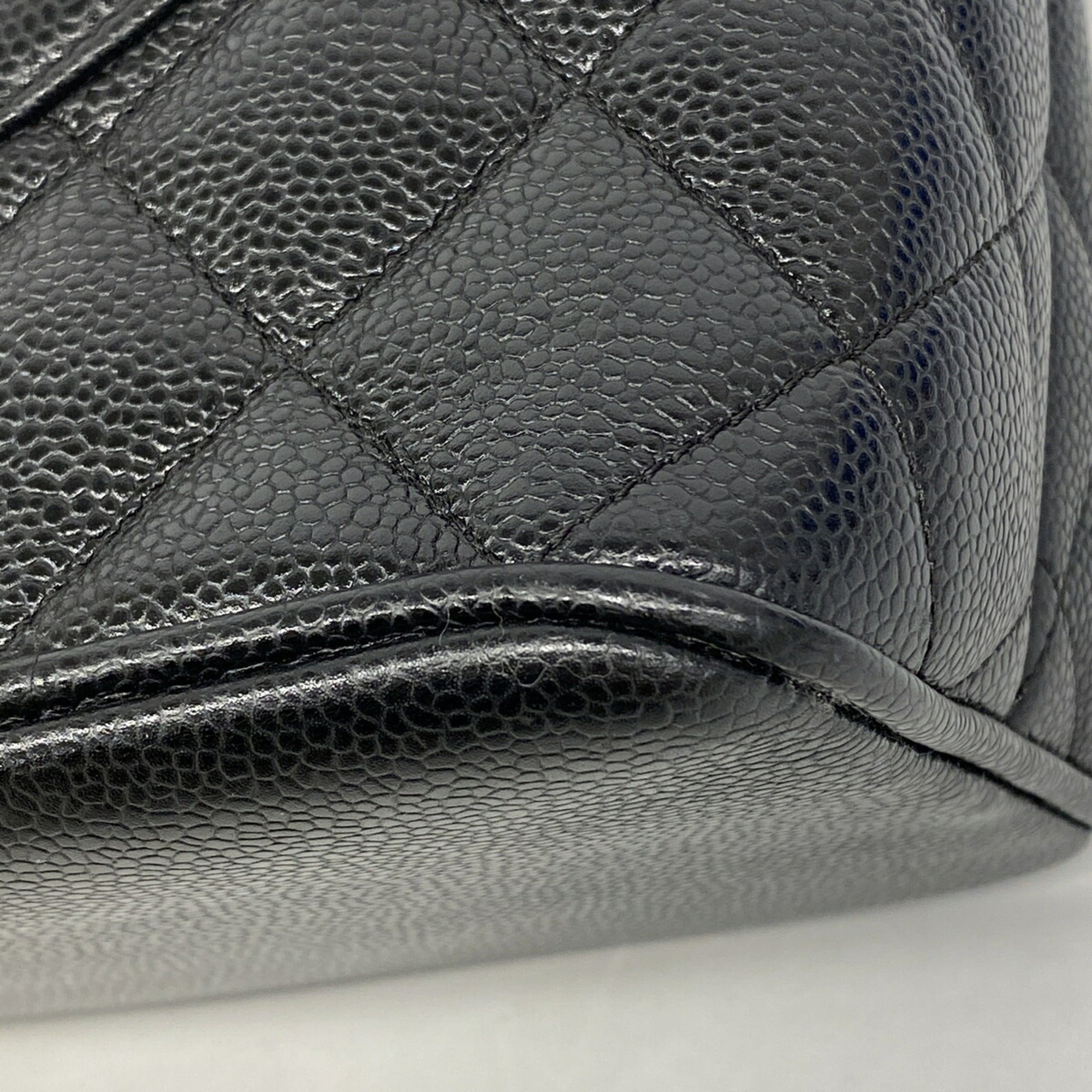 Chanel Black Grained Calfskin Tote Bag (Pre-Owned)