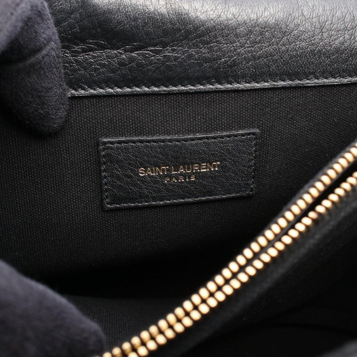 Yves Saint Laurent Black Leather Handbag (Pre-Owned)