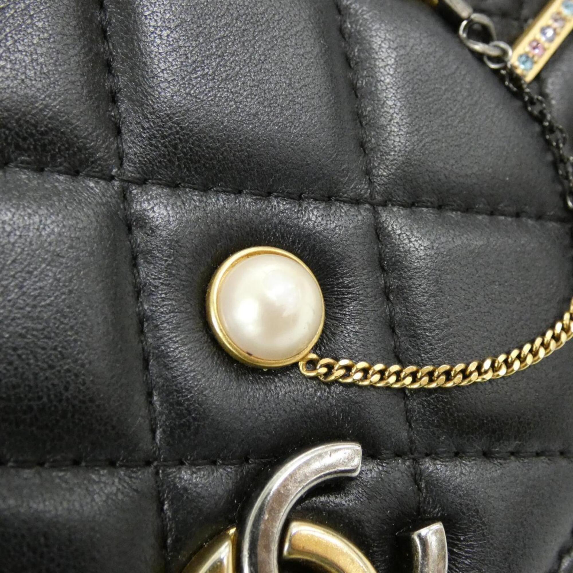 Chanel Black Artificial Pearl Leather Chain/Shoulder Wallet (Pre-Owned)