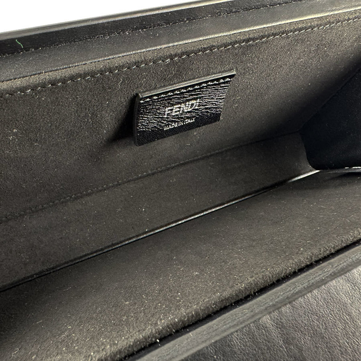 Fendi Black Leather Shoulder Bag (Pre-Owned)