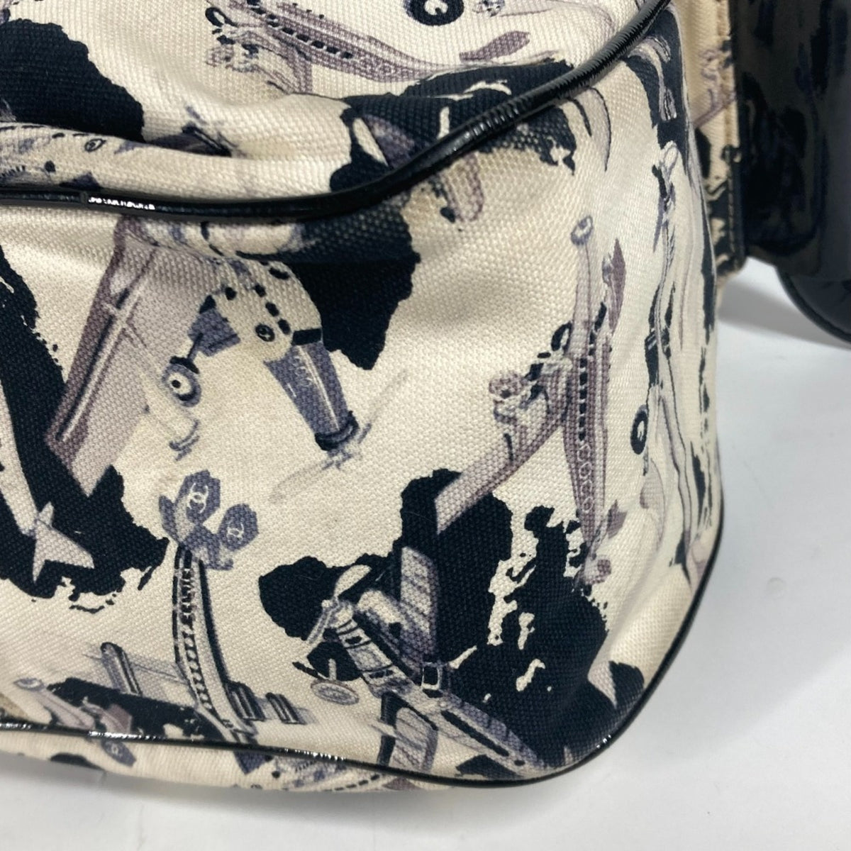 Chanel Black White Canvas Handbag (Pre-Owned)