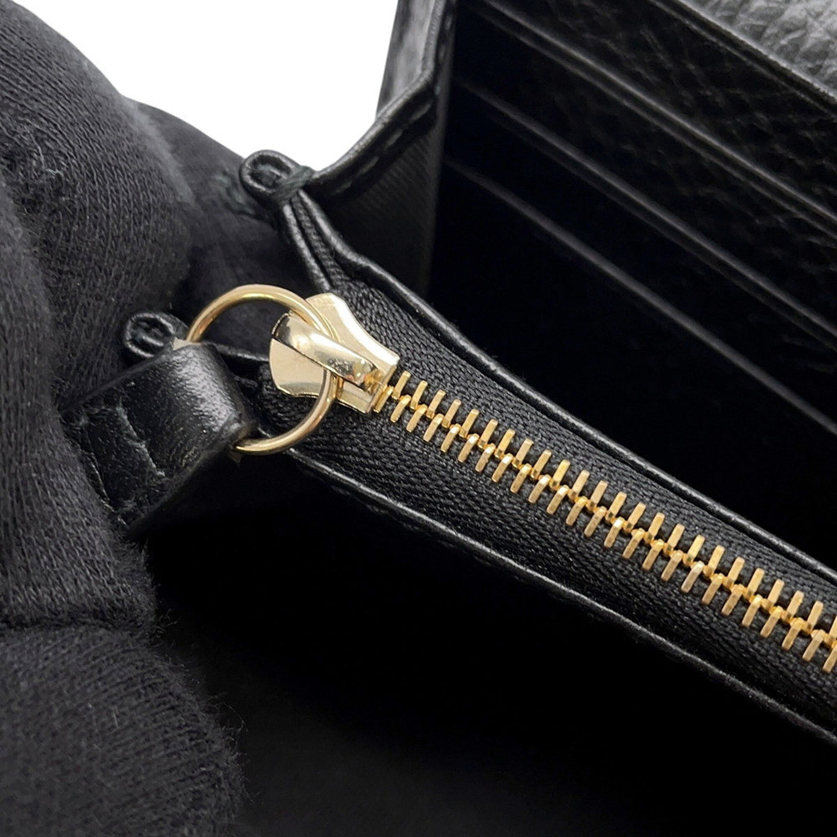 Gucci Black Leather Long Wallet (Bi-Fold) (Pre-Owned)