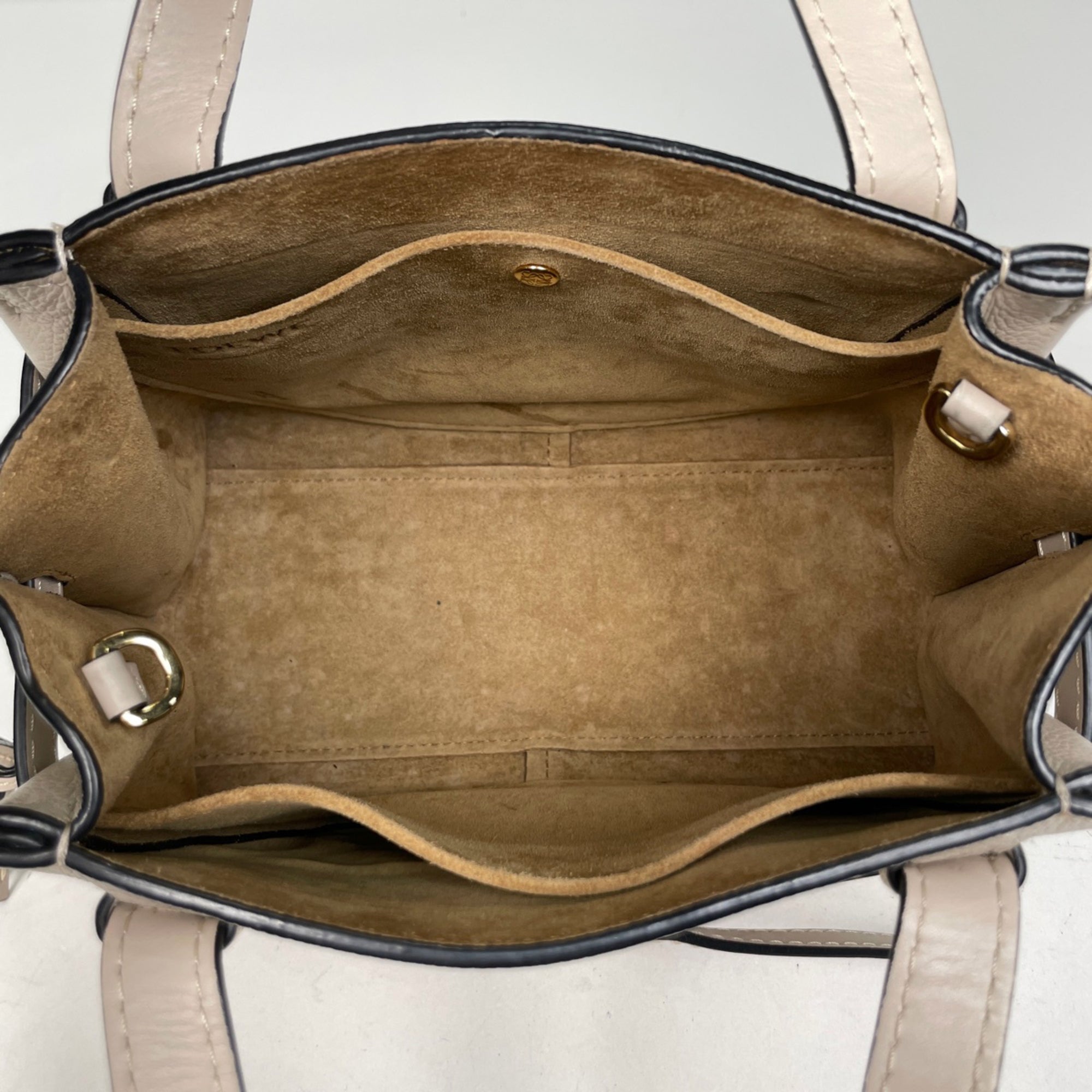 Loewe Grayish Leather Handbag (Pre-Owned)