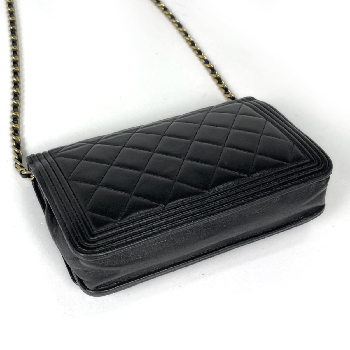 Chanel Matelasse Black Leather Shoulder Bag (Pre-Owned)