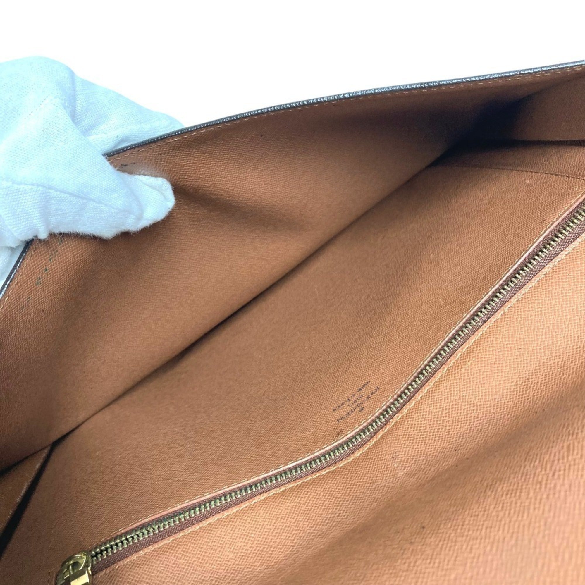 Louis Vuitton Brown Monogram Canvas Clutch Bag (Pre-Owned)