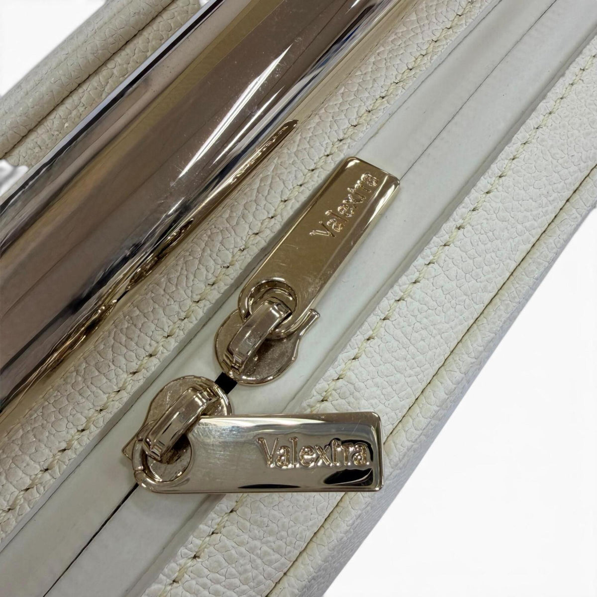 Valextra Ivory Leather Handbag Shoulder Bag (Pre-Owned)