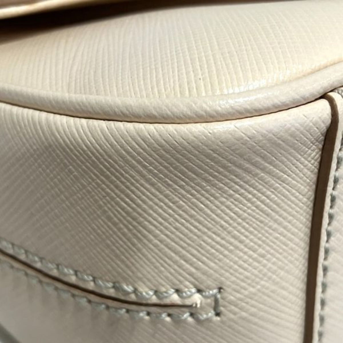 Salvatore Ferragamo Pink Beige Leather Handbag (Pre-Owned)