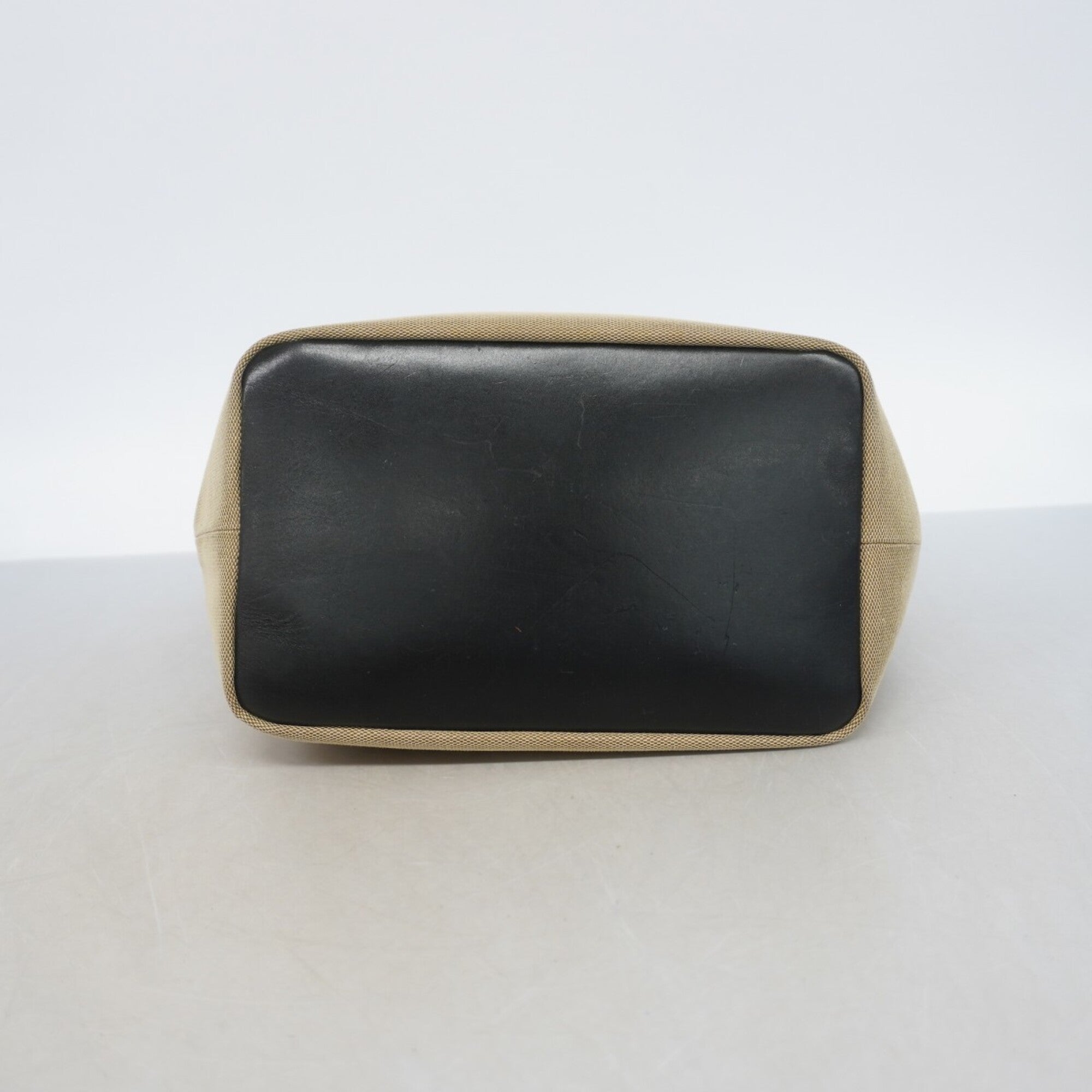 Gucci Black Canvas Handbag (Pre-Owned)