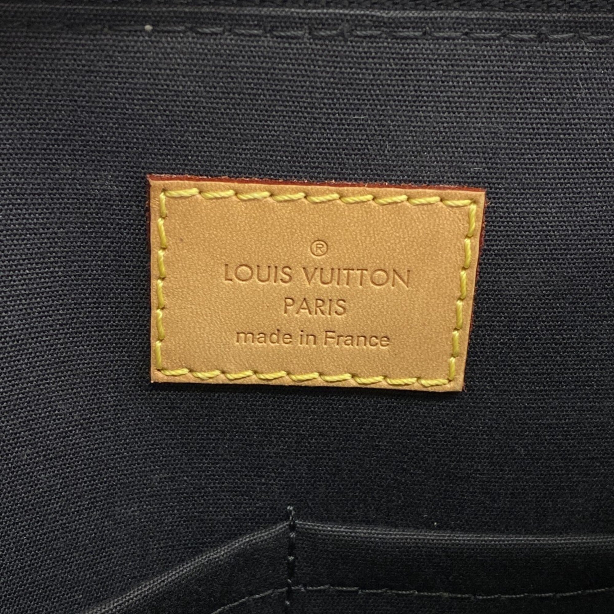 Louis Vuitton White Handbag (Pre-Owned)