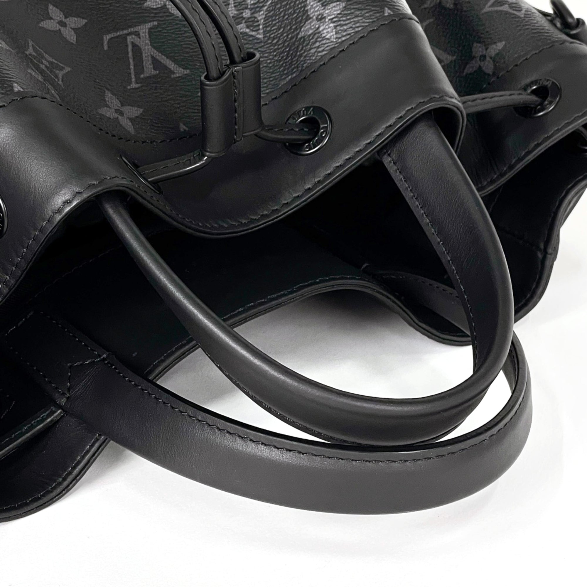 Louis Vuitton Black Noir Monogram Eclipse Handbag (Pre-Owned)