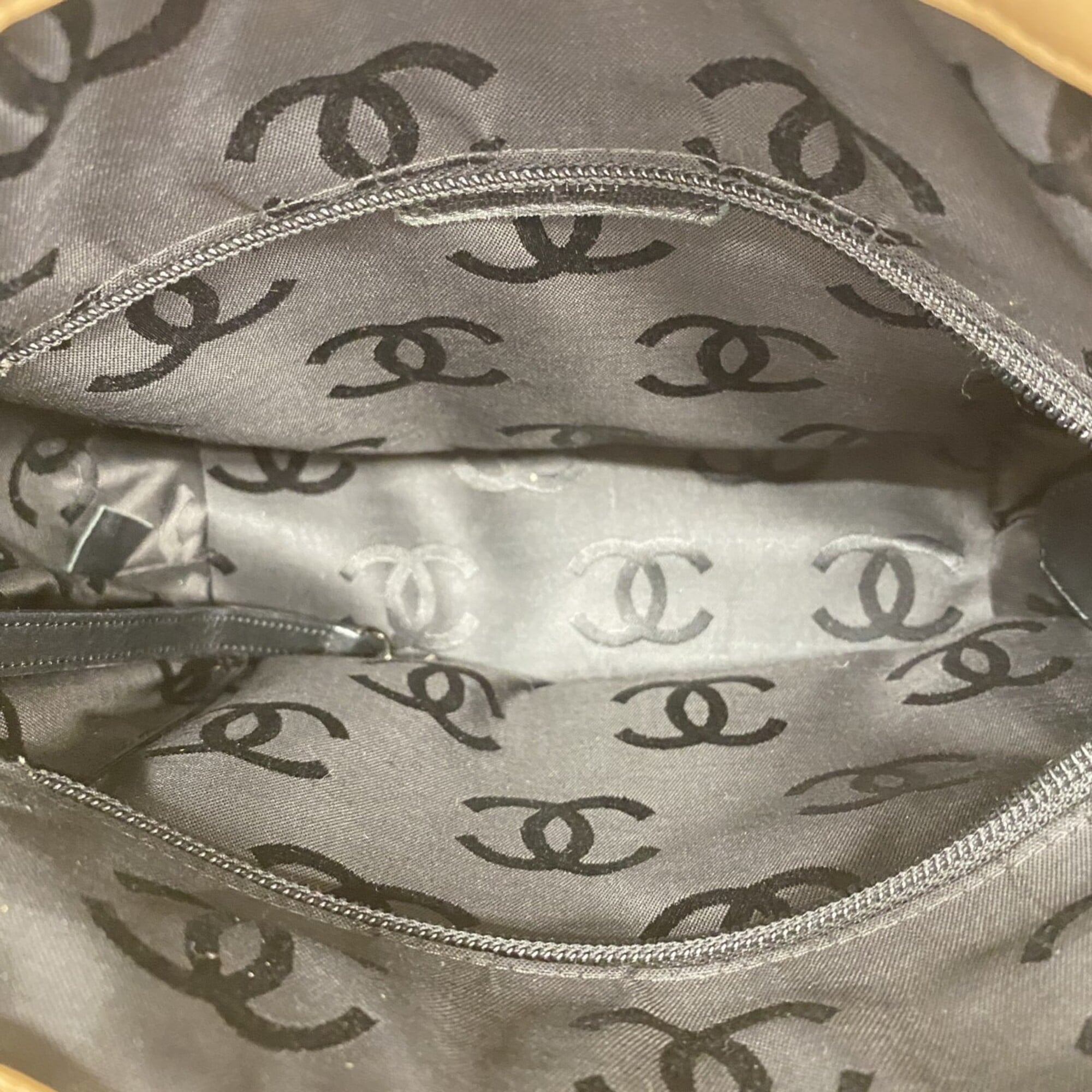 Chanel Black Brown Leather Tote Bag (Pre-Owned)