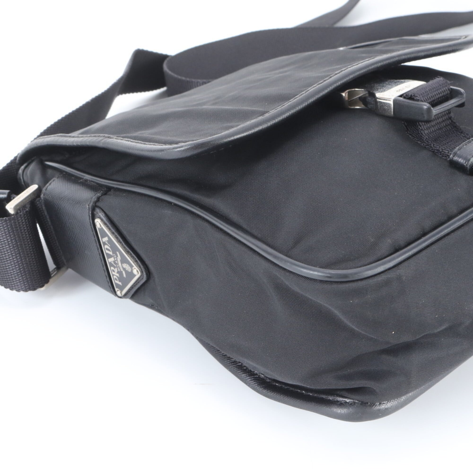 Prada Black Nylon Leather Shoulder Bag (Pre-Owned)