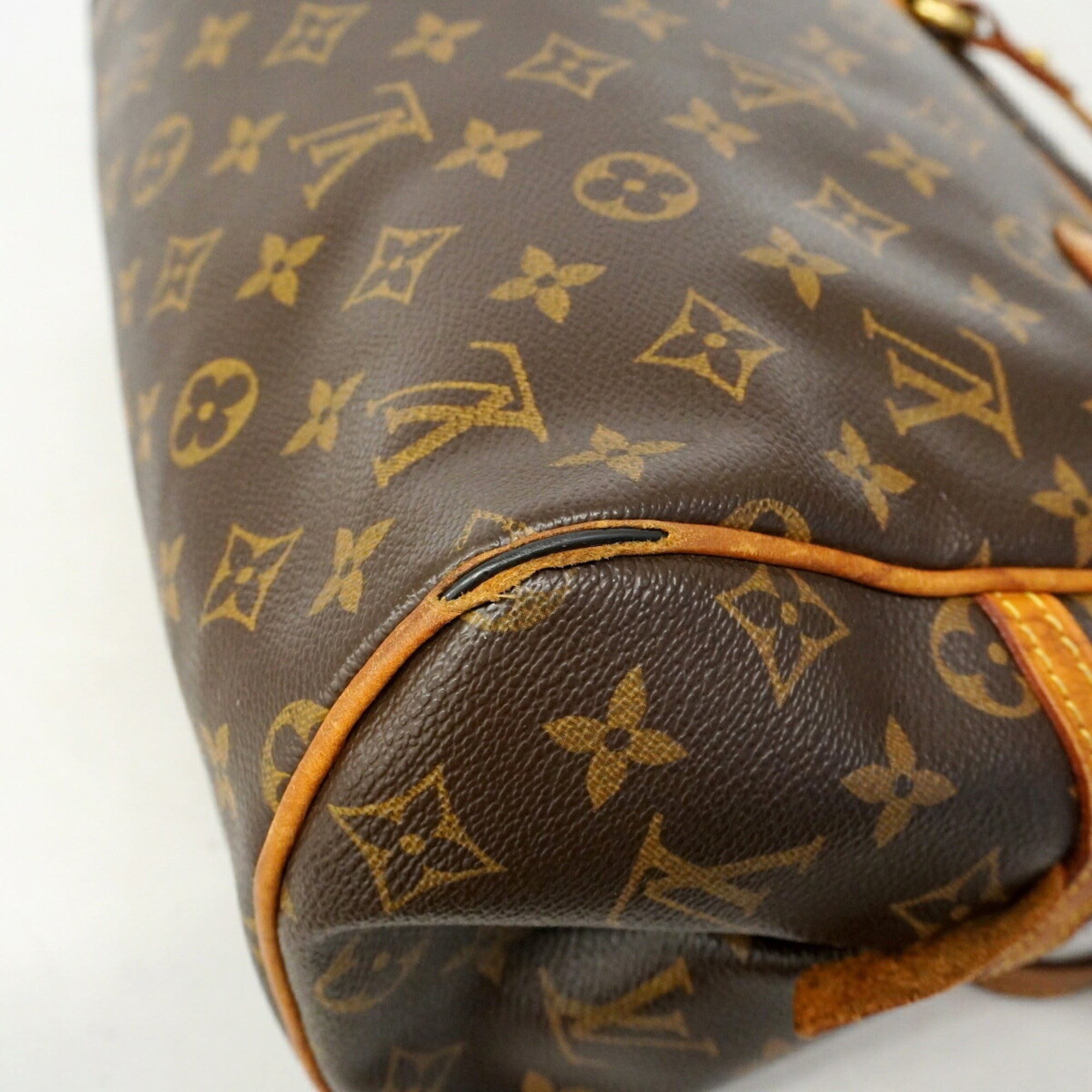 Louis Vuitton Brown Shoulder Bag (Pre-Owned)