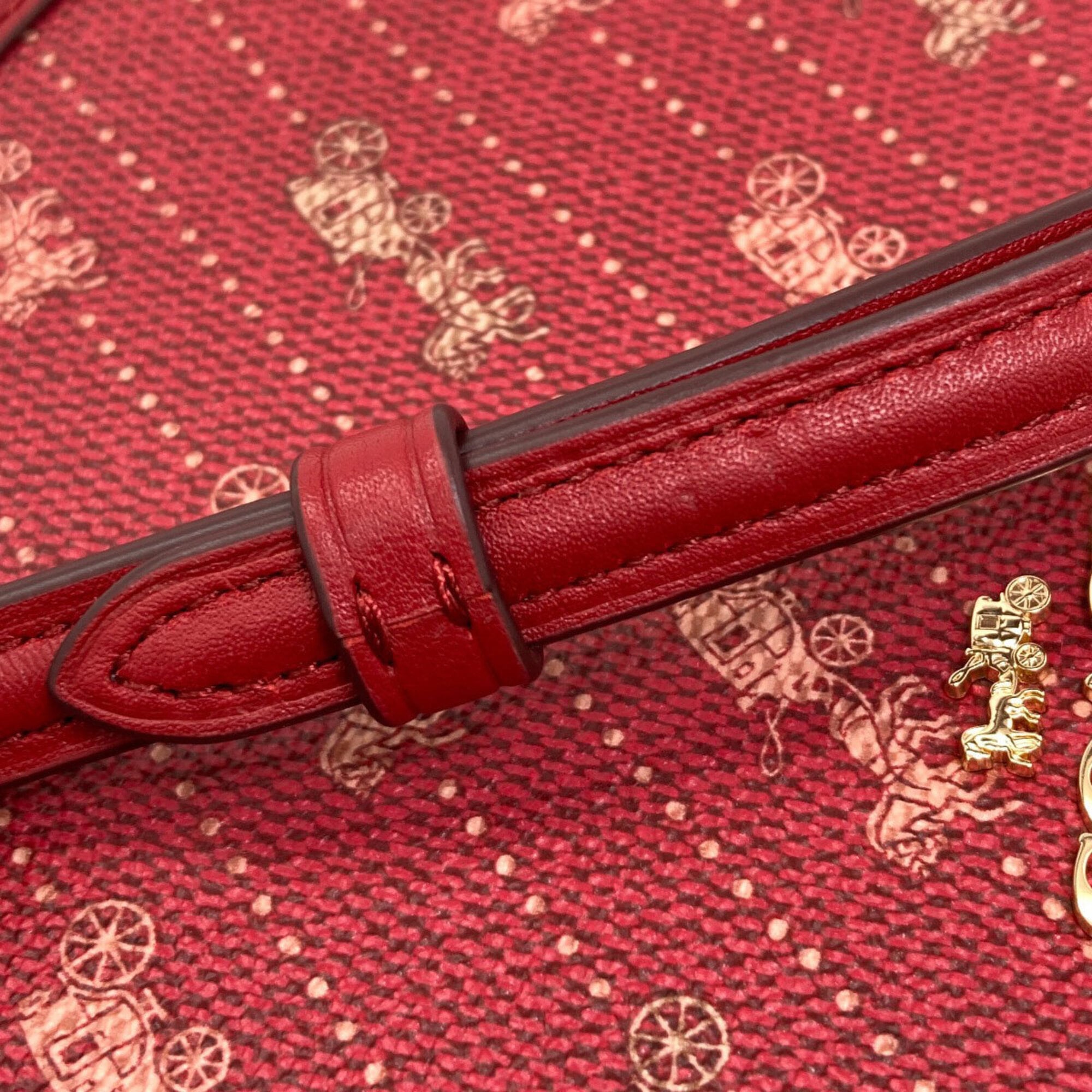 Coach Red Color Pvc Leather Shoulder Bag (Pre-Owned)