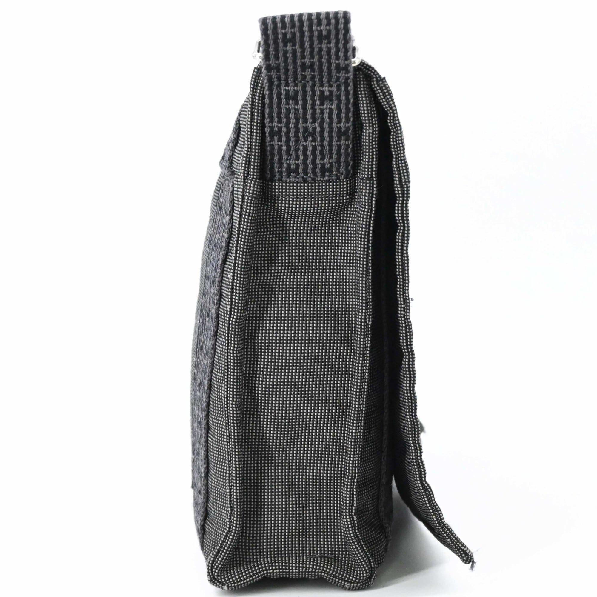 Hermes Her Line Gray Nylon Canvas Shoulder Bag (Pre-Owned)
