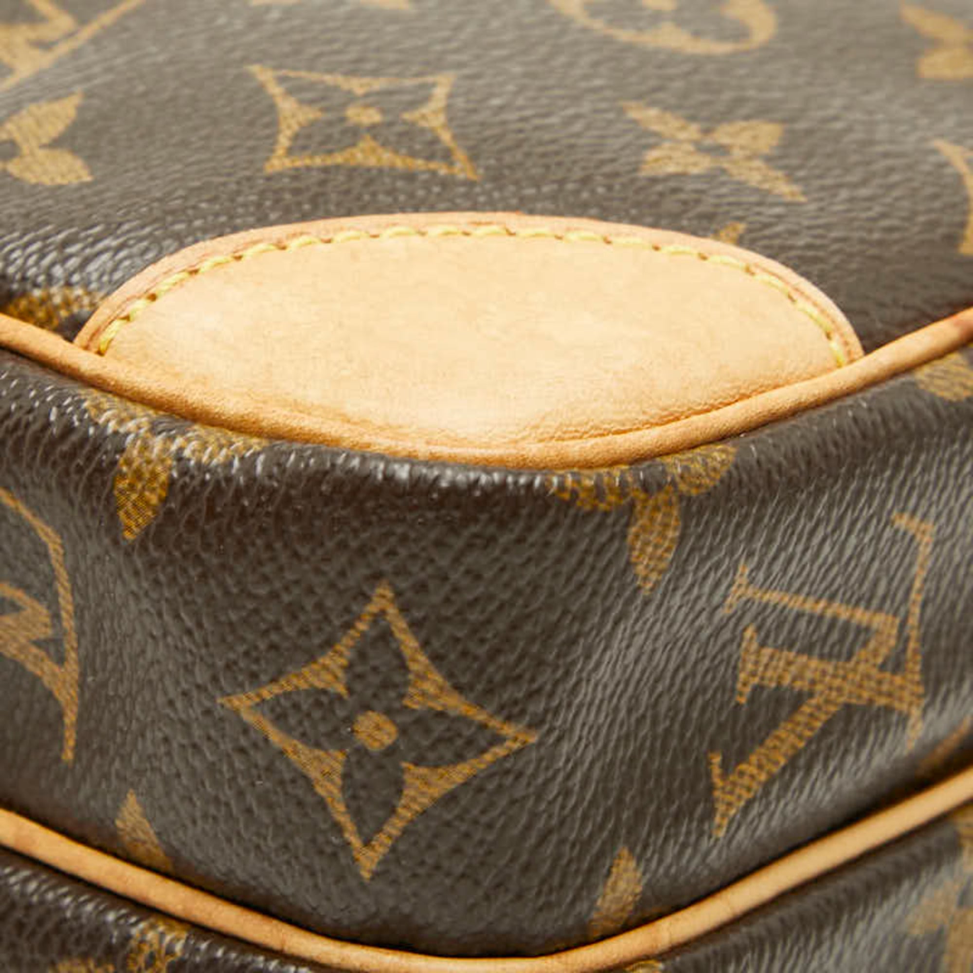Louis Vuitton Brown Pvc Leather Shoulder Bag (Pre-Owned)