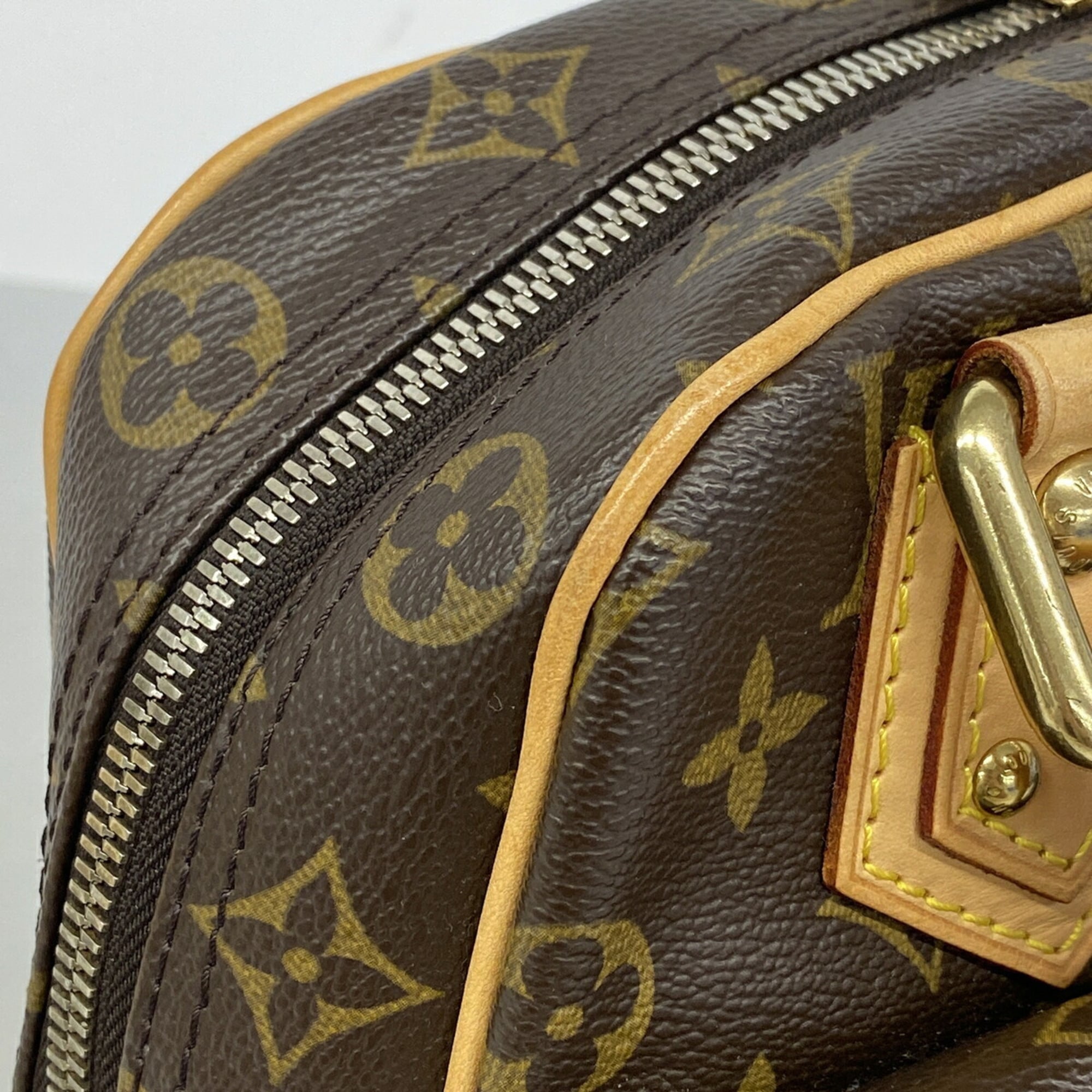 Louis Vuitton Brown Handbag (Pre-Owned)