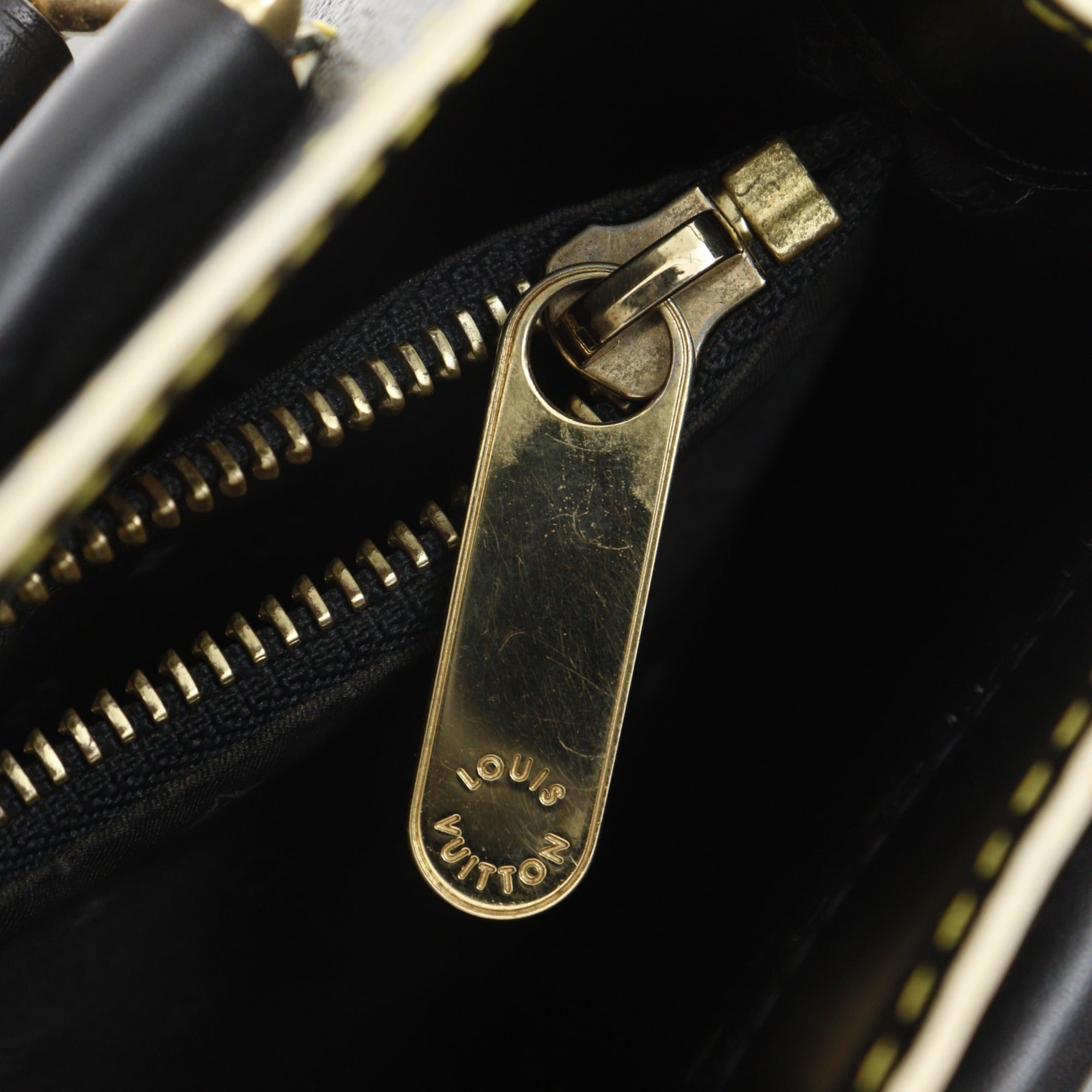 Louis Vuitton Black Noir Leather Tote Bag (Pre-Owned)