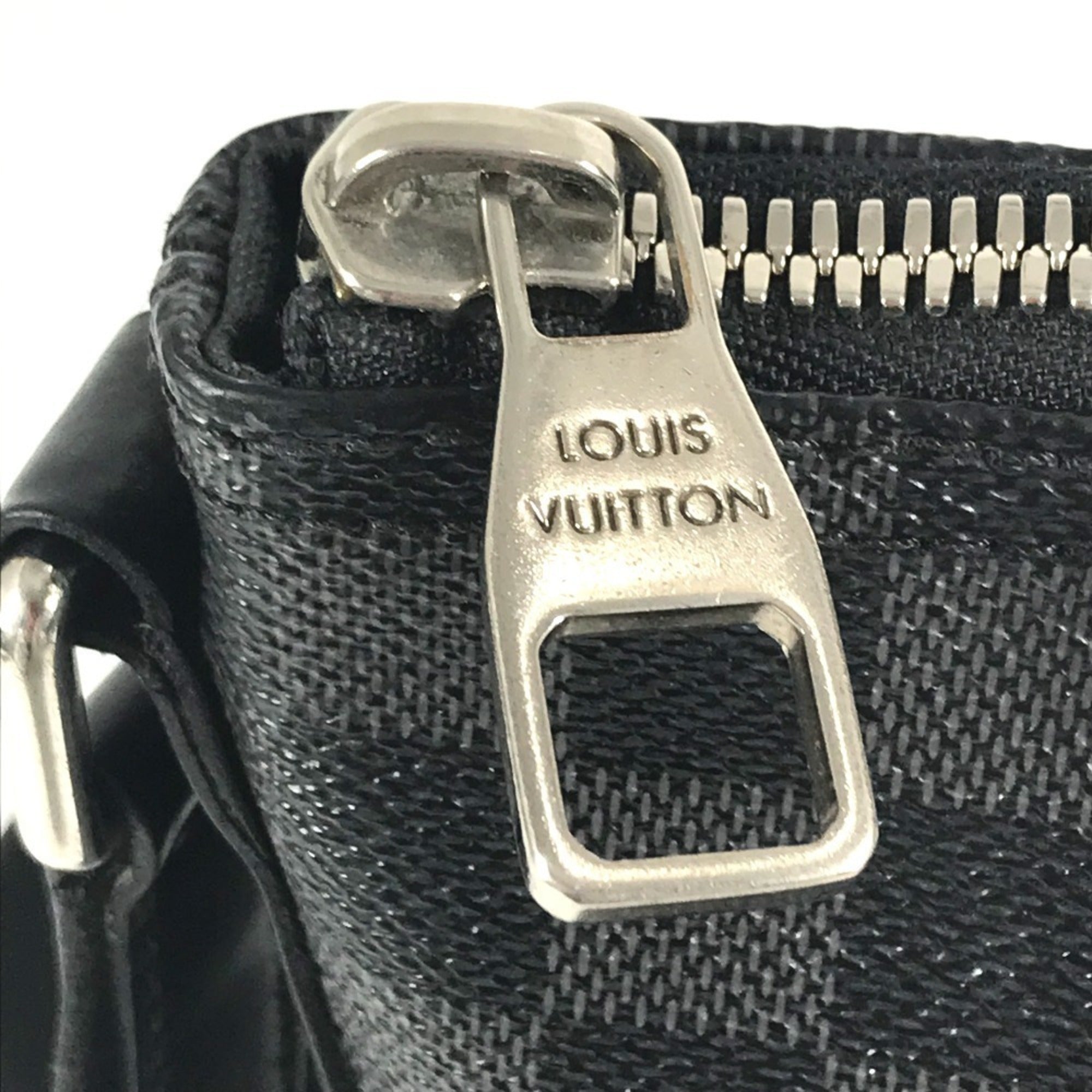 Louis Vuitton Damier Graphite Black Damier Graphite Shoulder Bag (Pre-Owned)