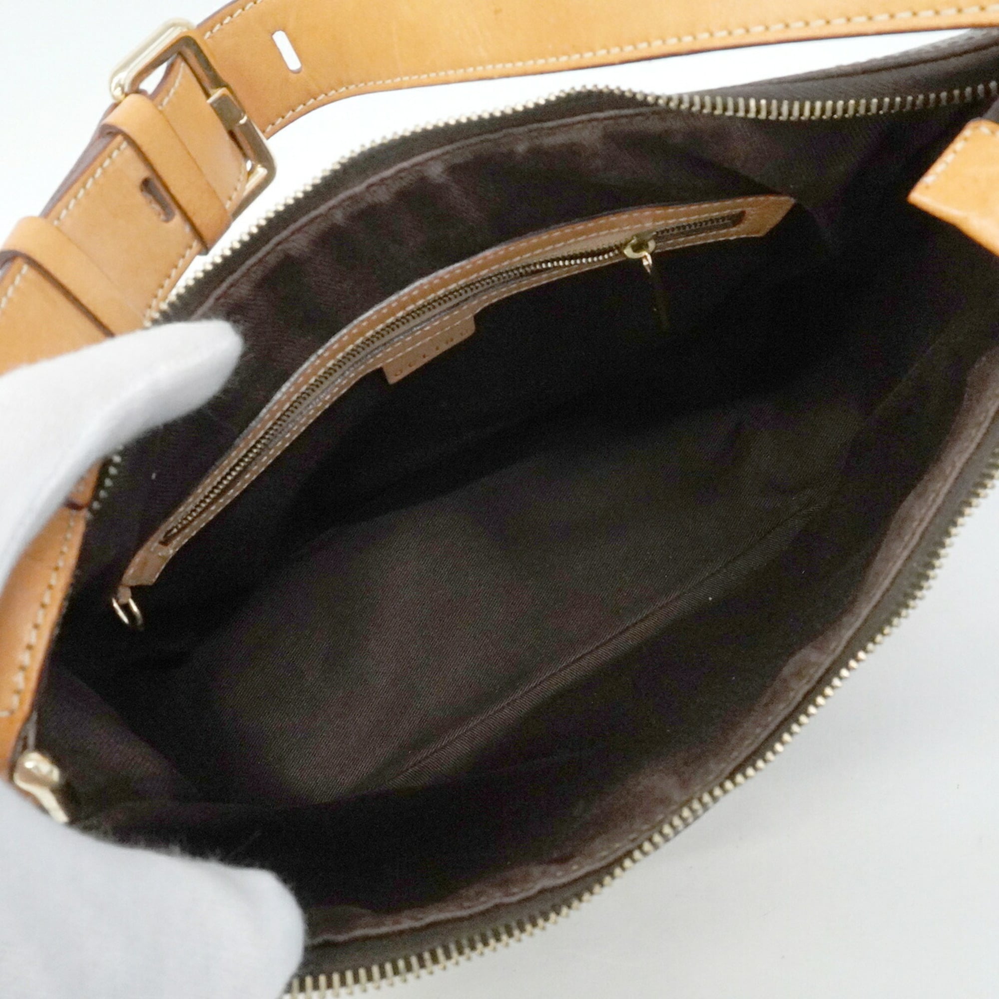 Celine Brown Pvc Shoulder Bag (Pre-Owned)