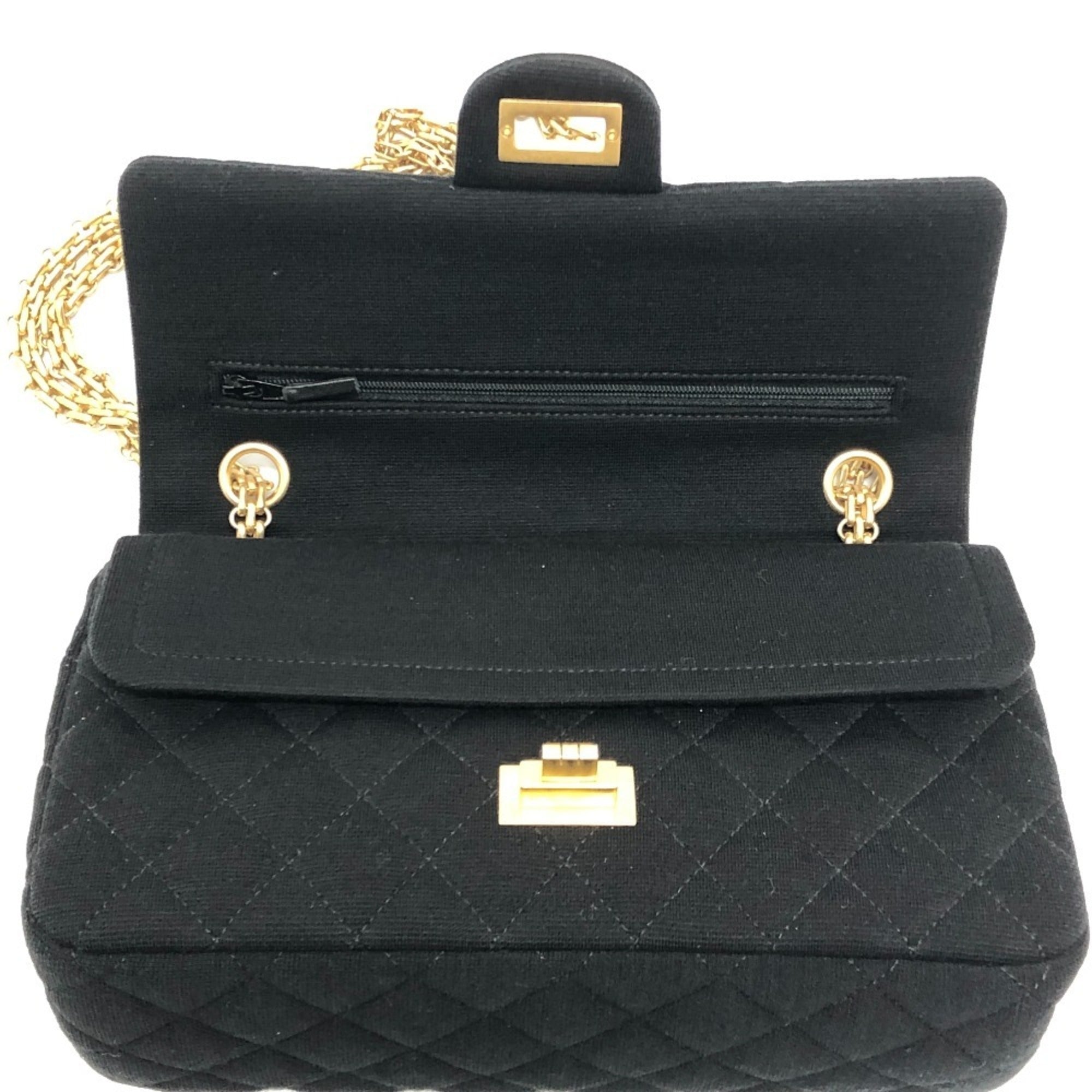 Chanel Black Leather Shoulder Bag (Pre-Owned)