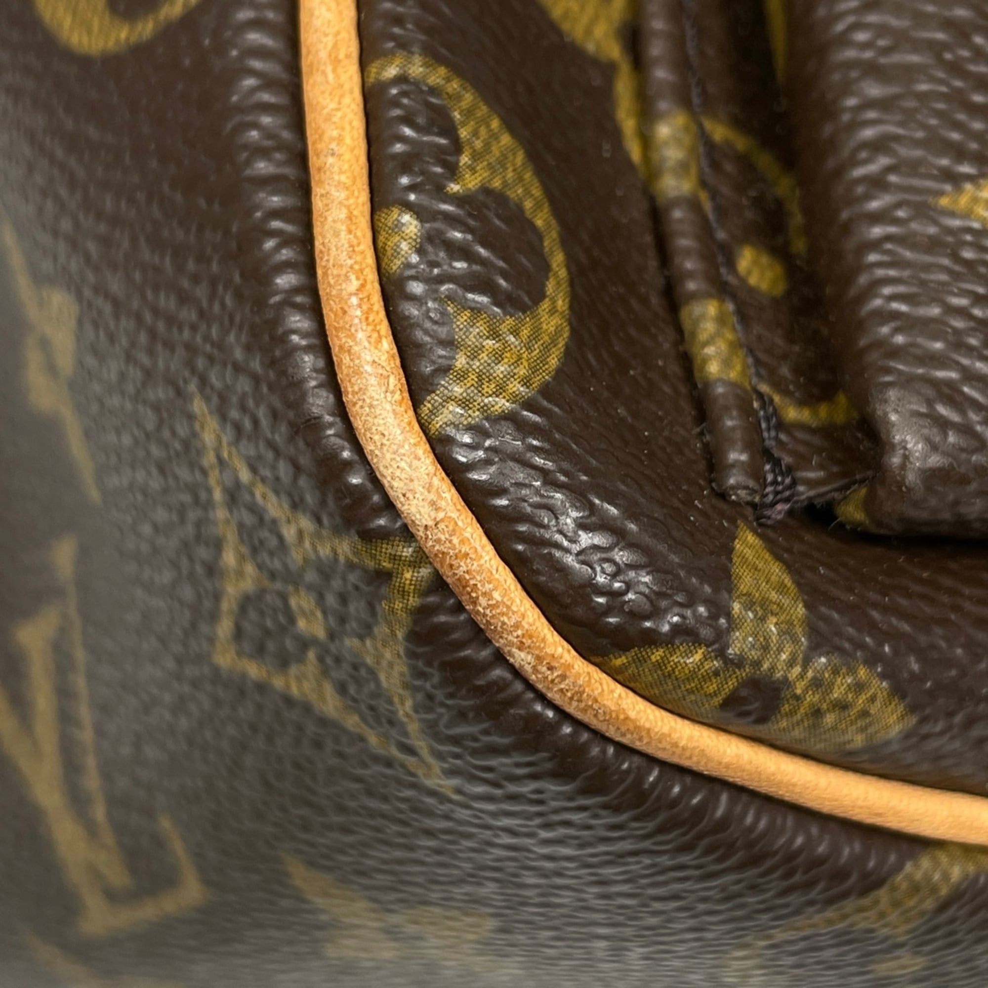Louis Vuitton Brown Monogram Monogram Shoulder Bag (Pre-Owned)