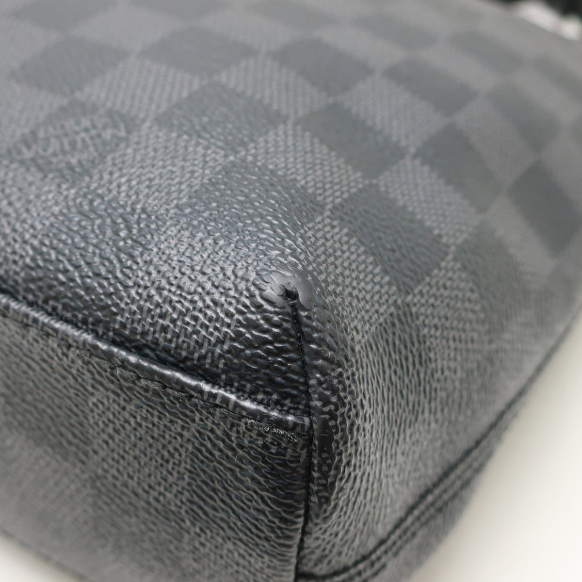 Louis Vuitton Black Damier Canvas Damier Graphite Damier Graphite Shoulder Bag (Pre-Owned)