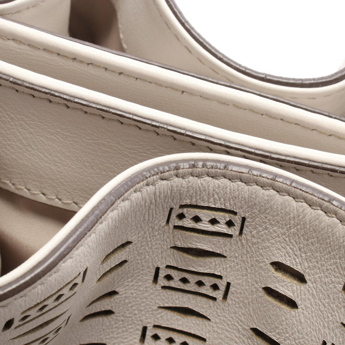 Tod's White Leather Handbag Shoulder Bag (Pre-Owned)