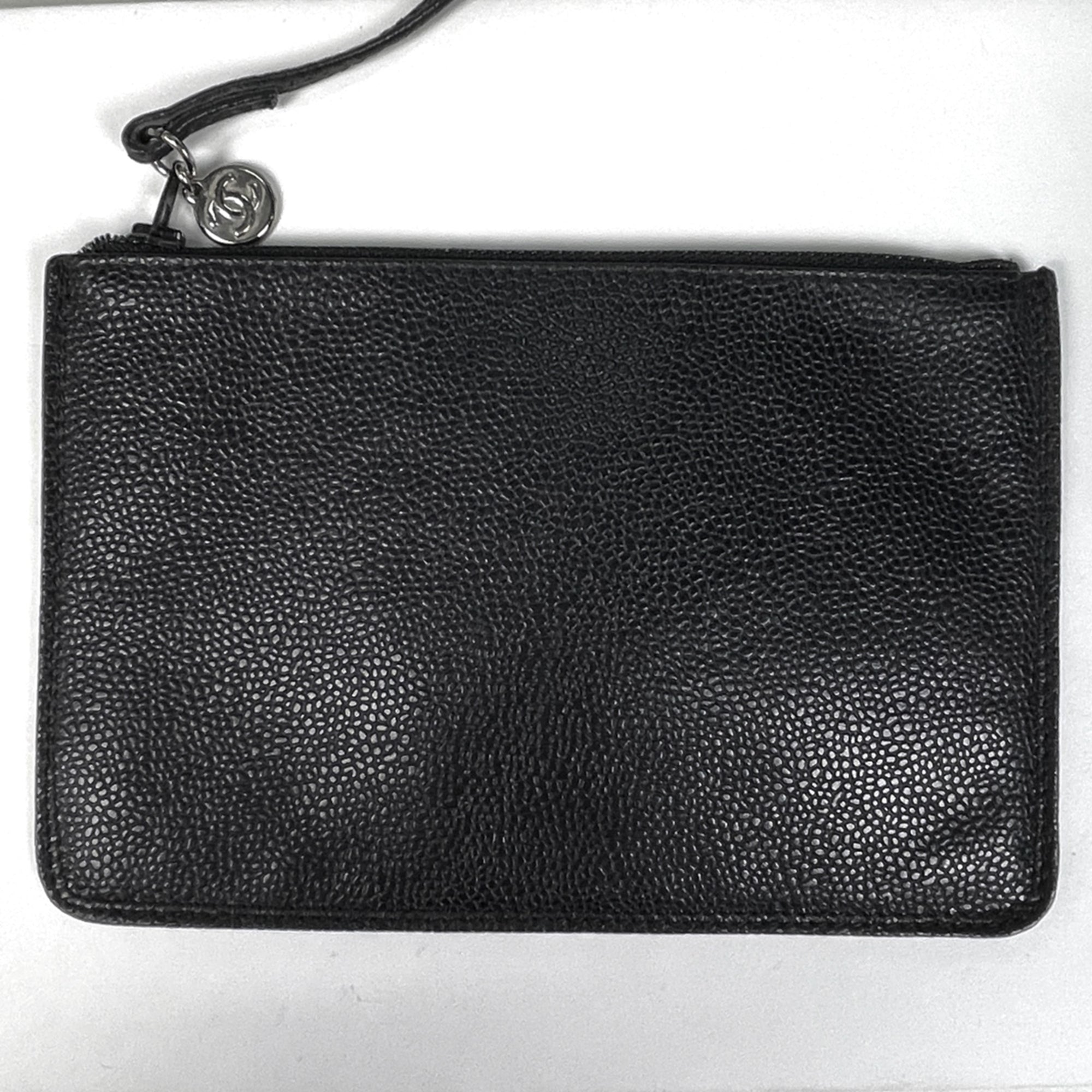 Chanel Black Grained Calfskin Shoulder Bag (Pre-Owned)