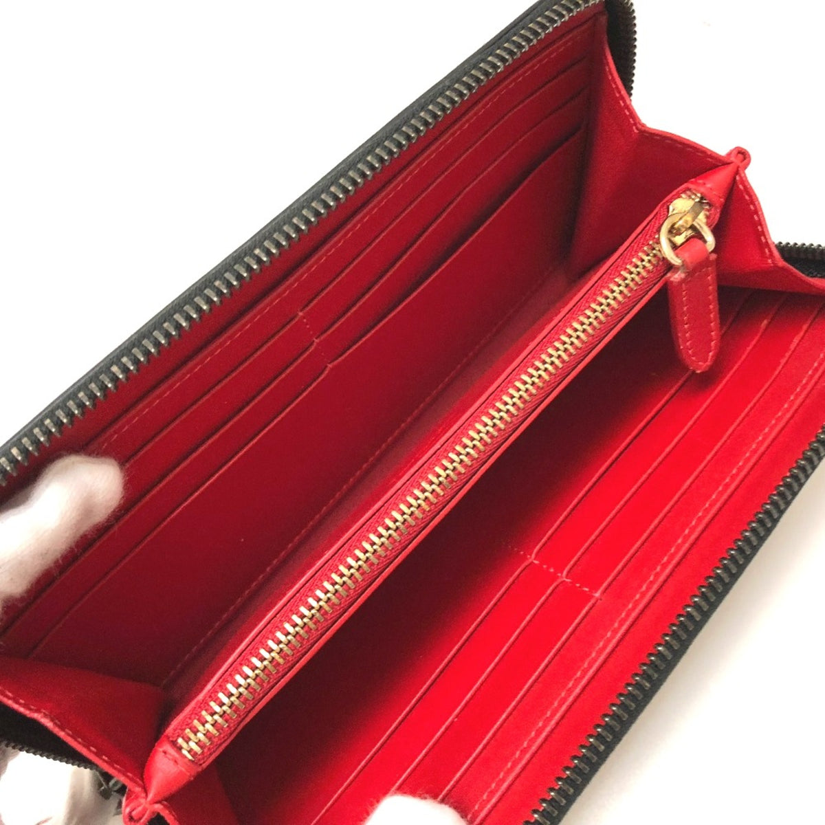 Christian Louboutin Black Leather Long Wallet (Bi-Fold) (Pre-Owned)
