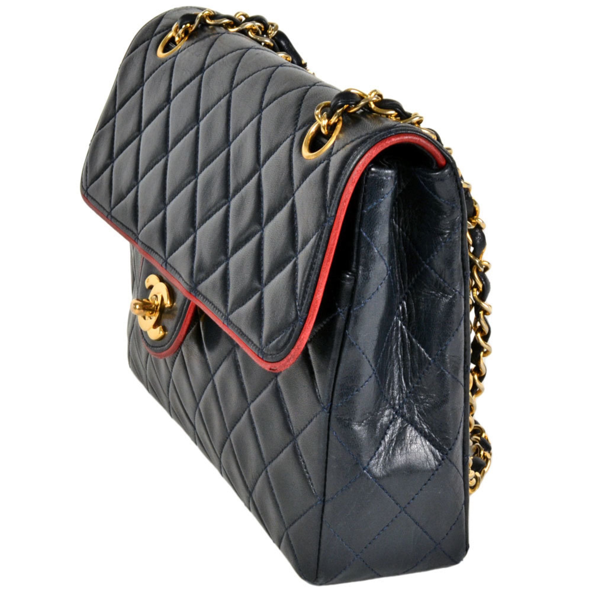 Chanel Matelasse Navy Leather Shoulder Bag (Pre-Owned)