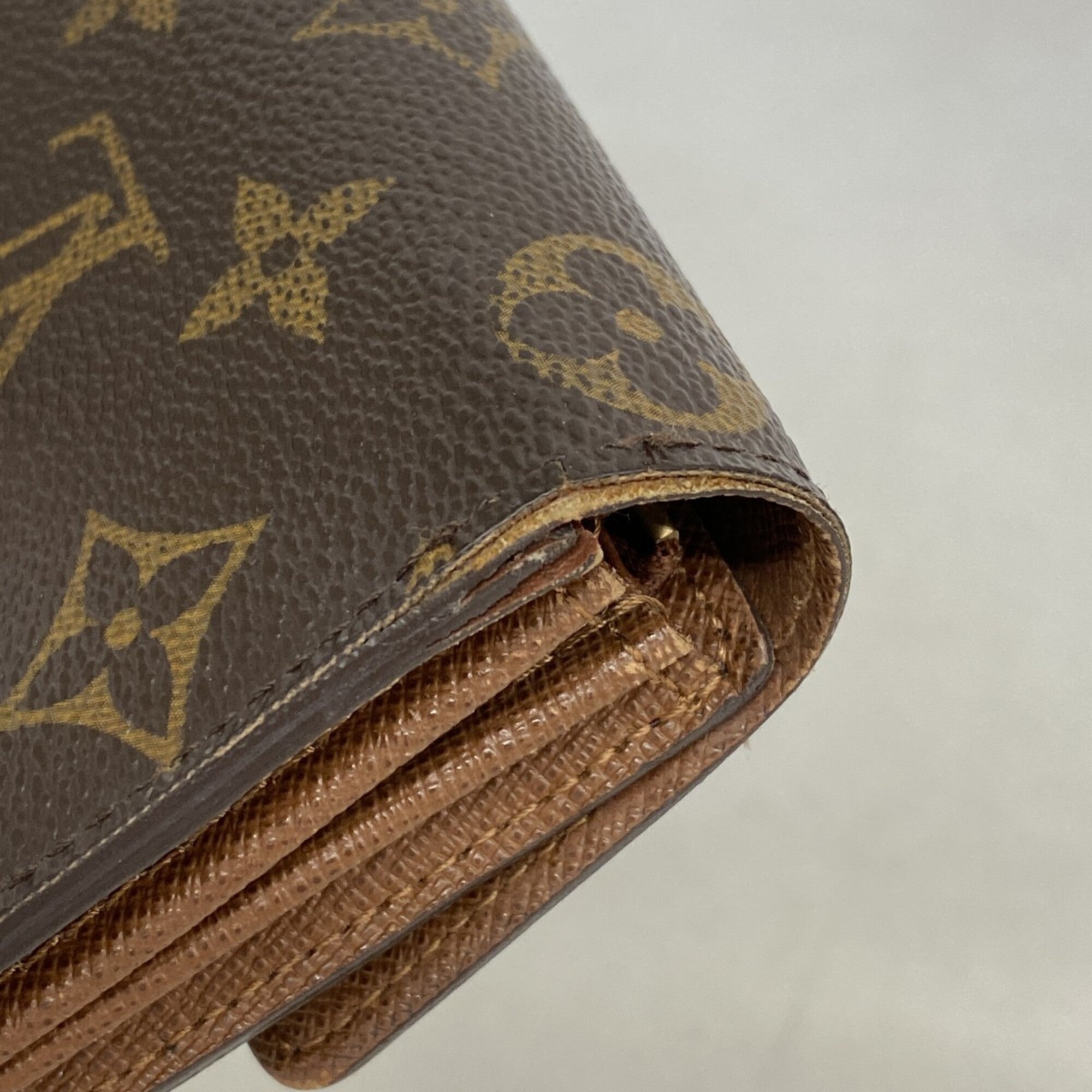 Louis Vuitton Brown Long Wallet (Bi-Fold) (Pre-Owned)