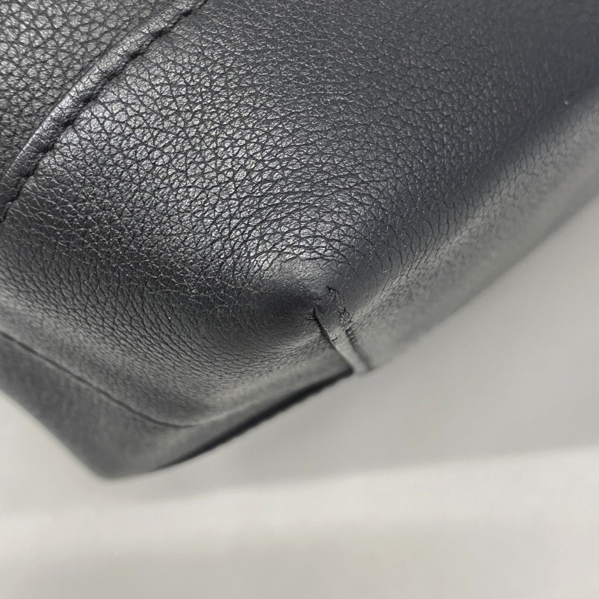Louis Vuitton Noir Backpack (Pre-Owned)