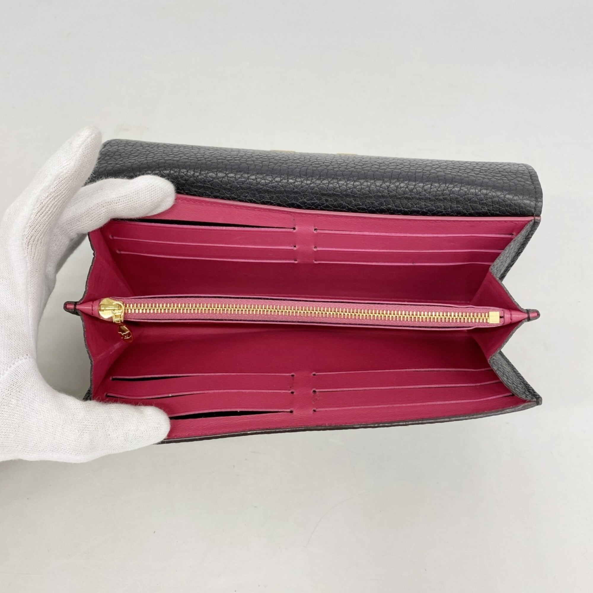 Louis Vuitton Noir Long Wallet (Bi-Fold) (Pre-Owned)