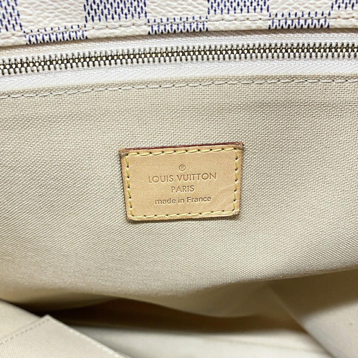 Louis Vuitton White Tote Bag (Pre-Owned)
