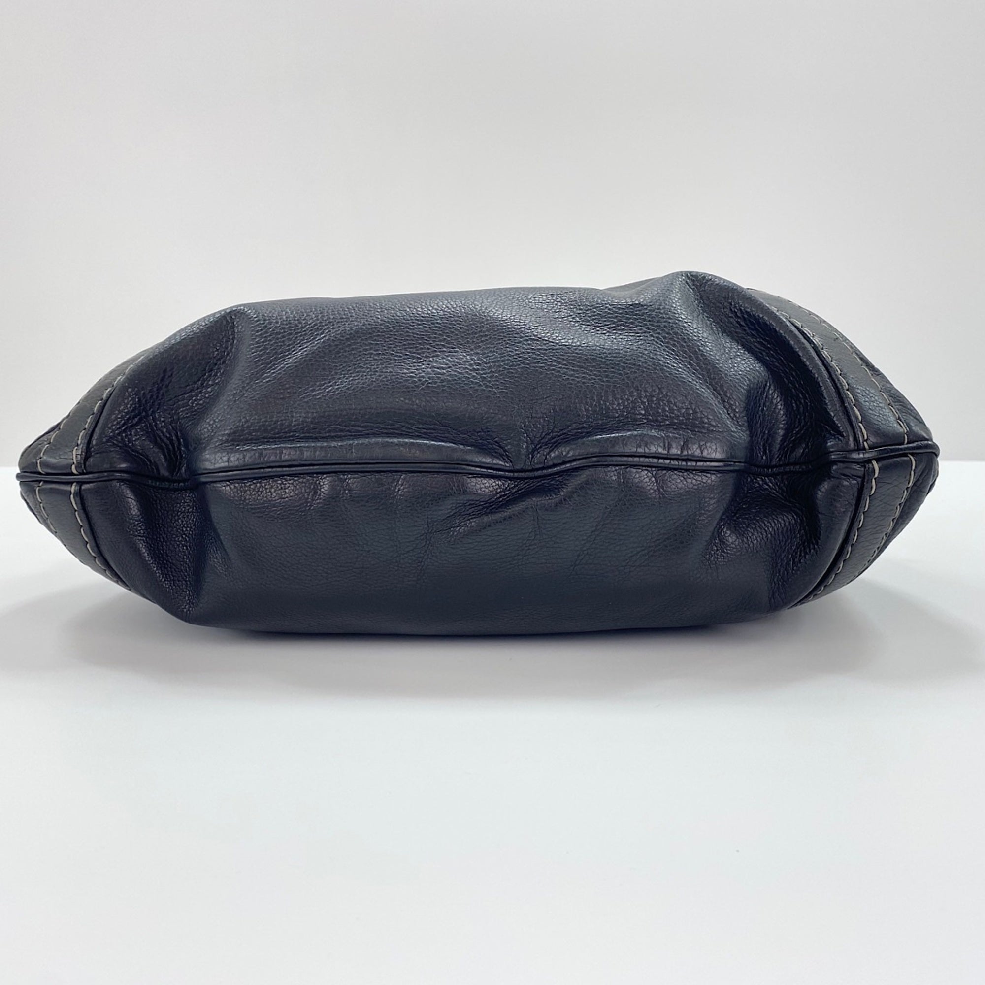 Gucci Black Shoulder Bag (Pre-Owned)