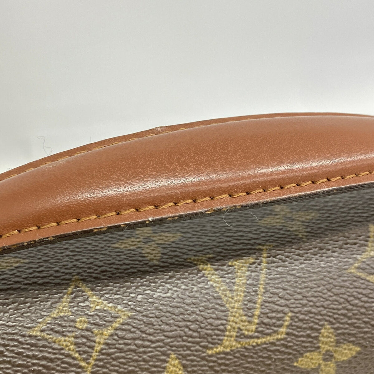 Louis Vuitton Brown Handbag (Pre-Owned)