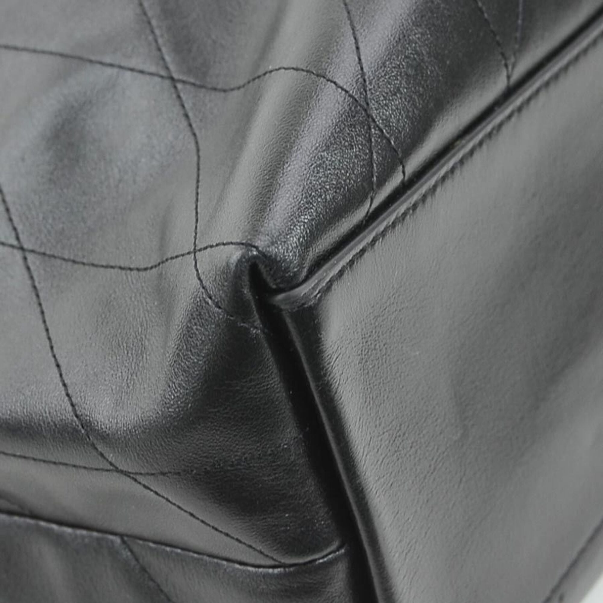 Coach Black Leather Shoulder Bag (Pre-Owned)