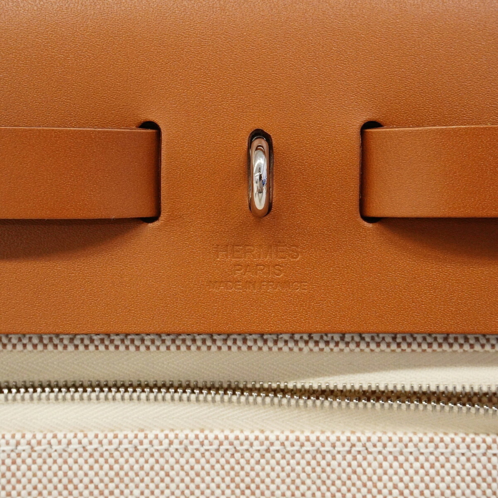 Hermes Gold Handbag (Pre-Owned)