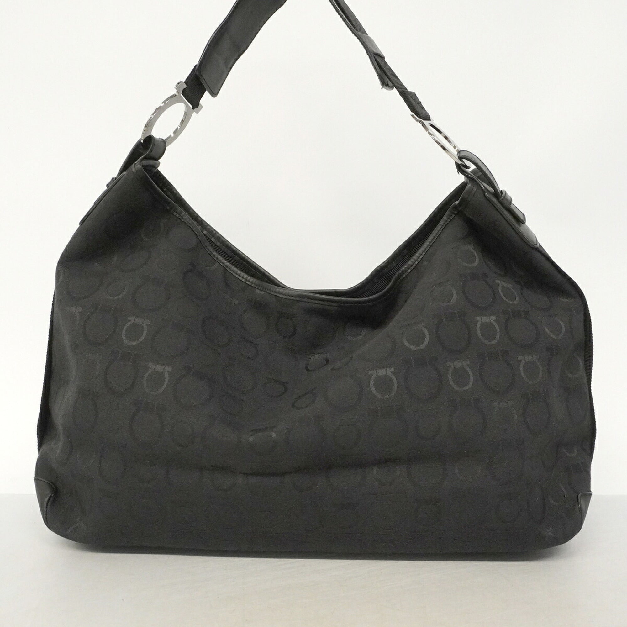 Salvatore Ferragamo Black Canvas Shoulder Bag (Pre-Owned)