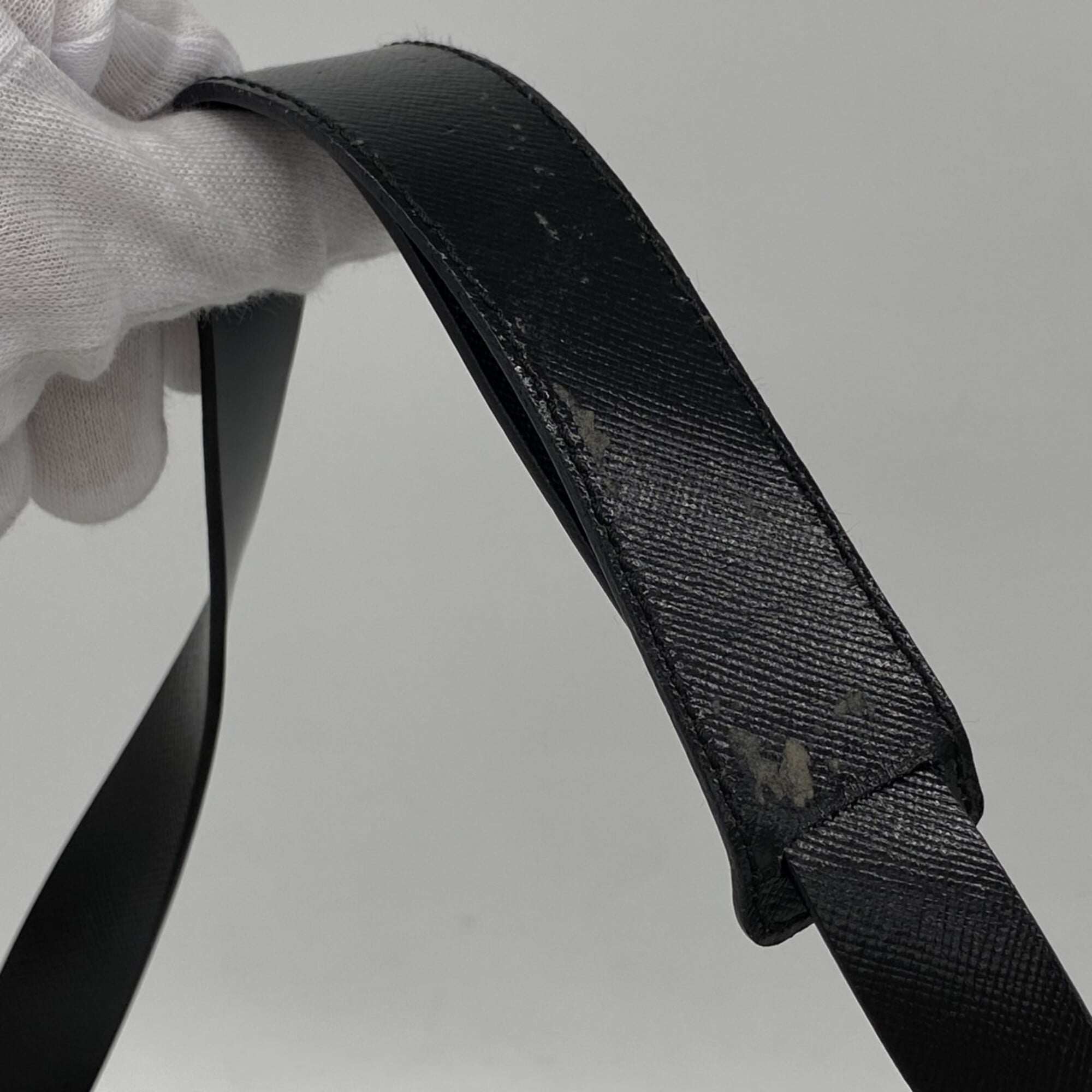 Salvatore Ferragamo Black Suede Shoulder Bag (Pre-Owned)